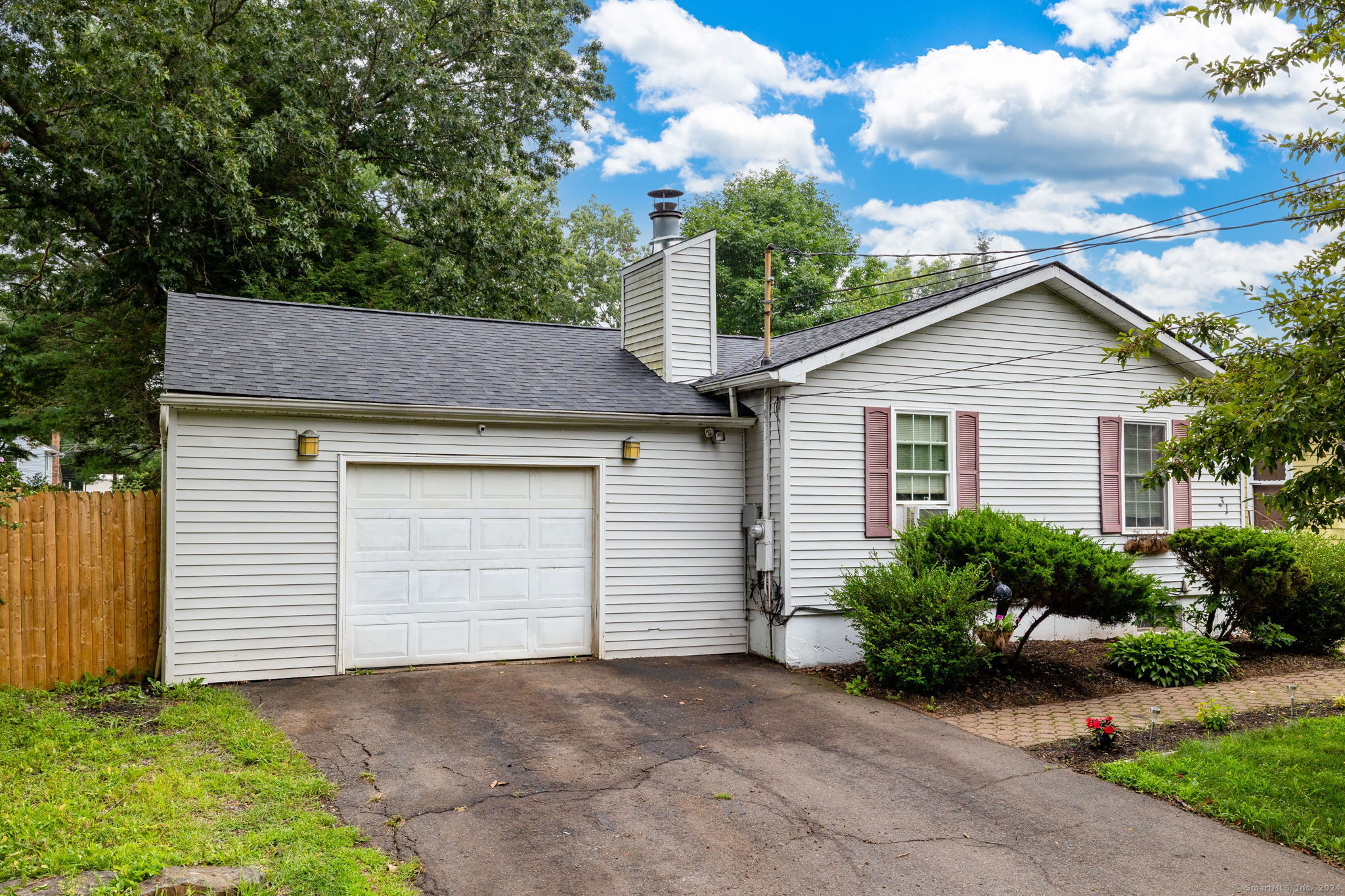 31 Hilltop Road
