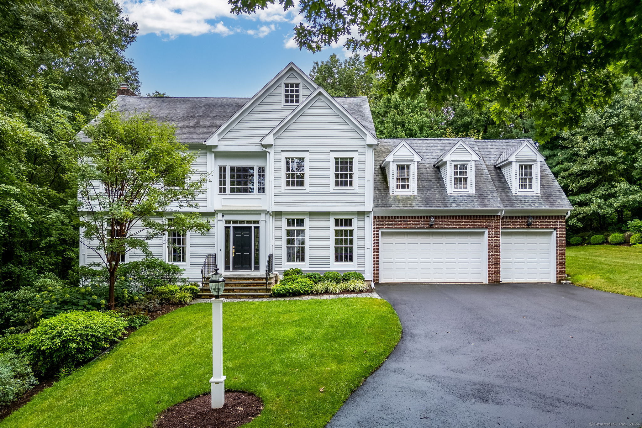 76 Steep Hollow Drive