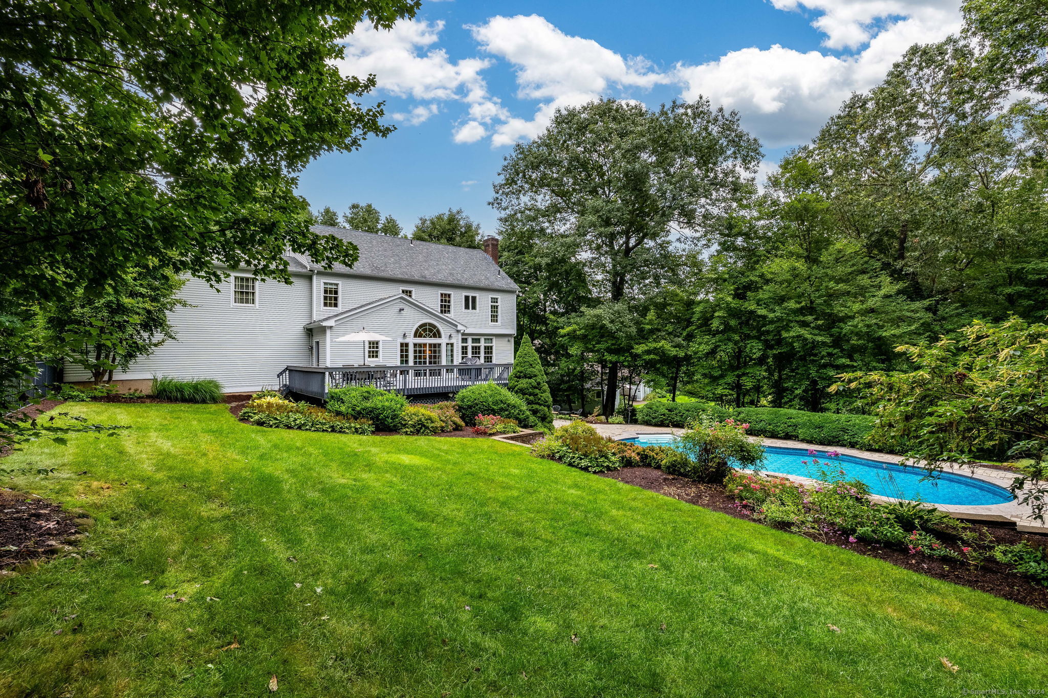 76 Steep Hollow Drive