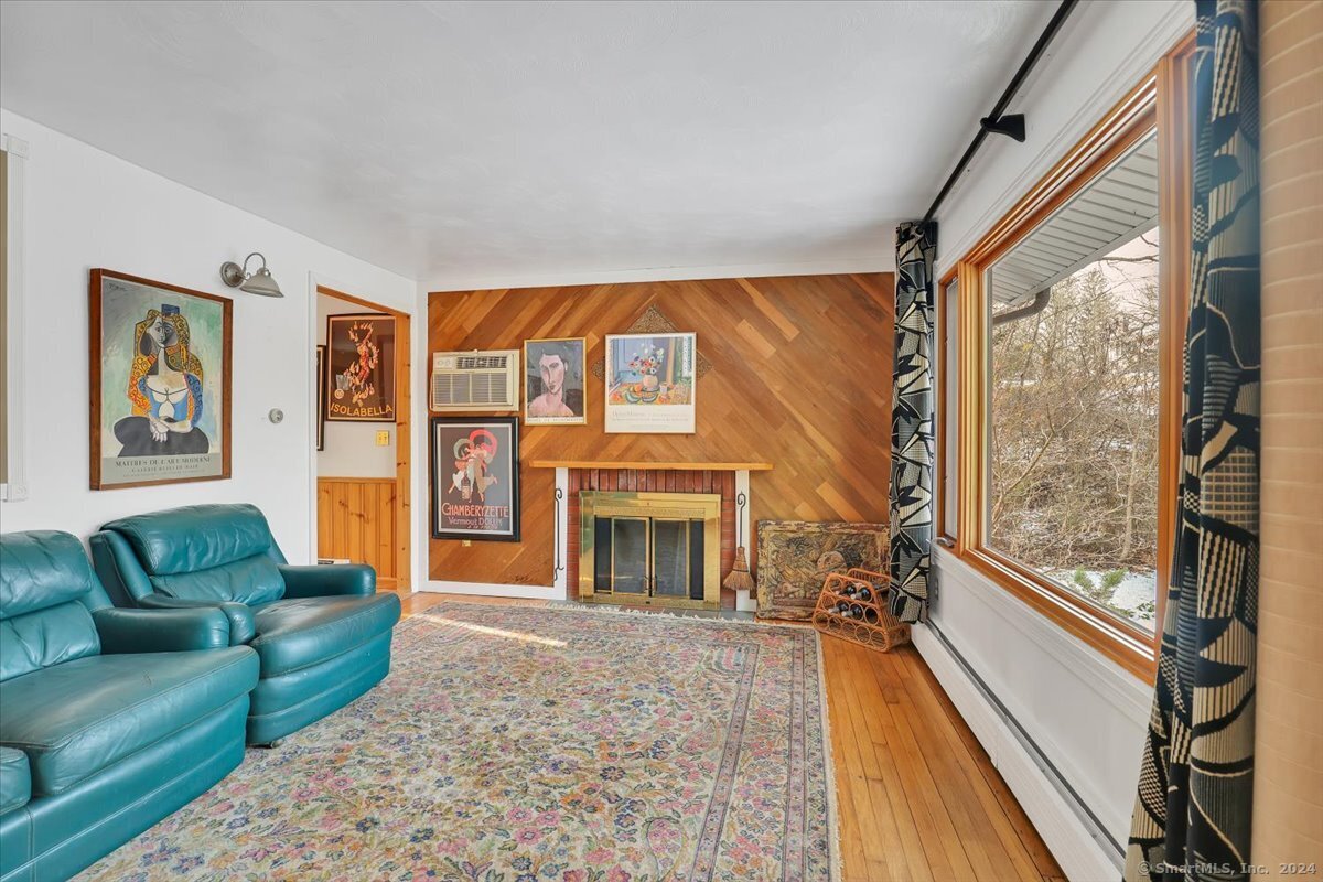 18 Carolyn Drive