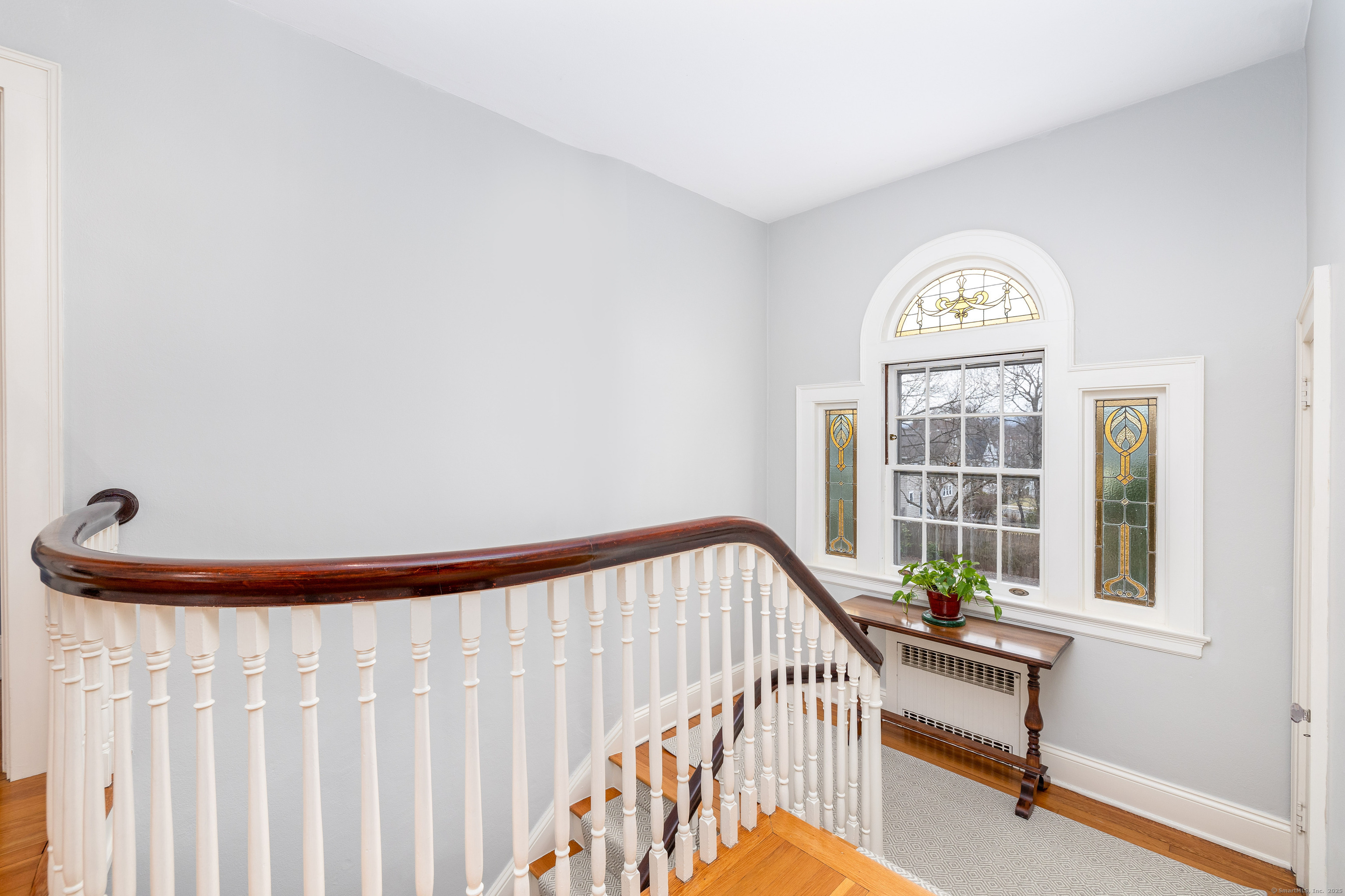 125 Quaker Lane North