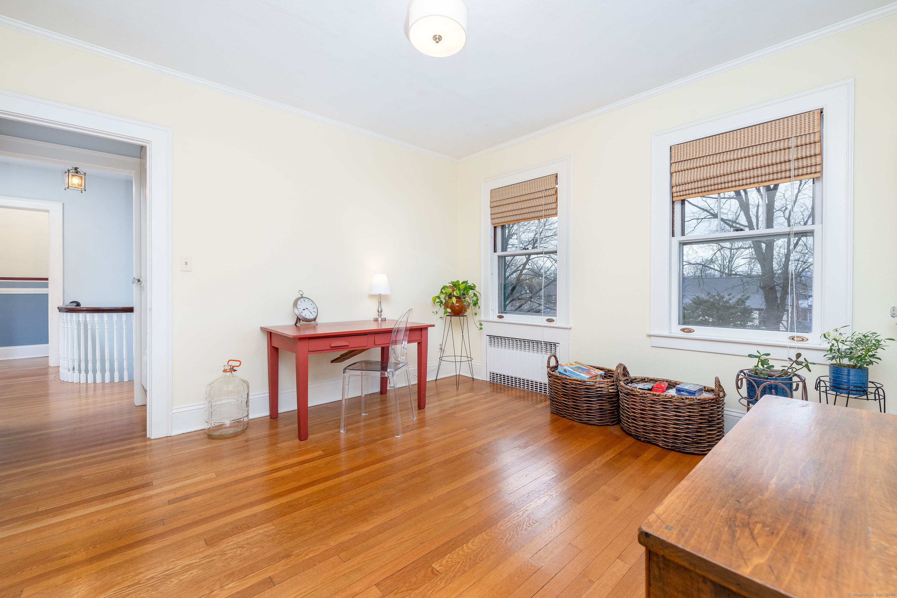 125 Quaker Lane North