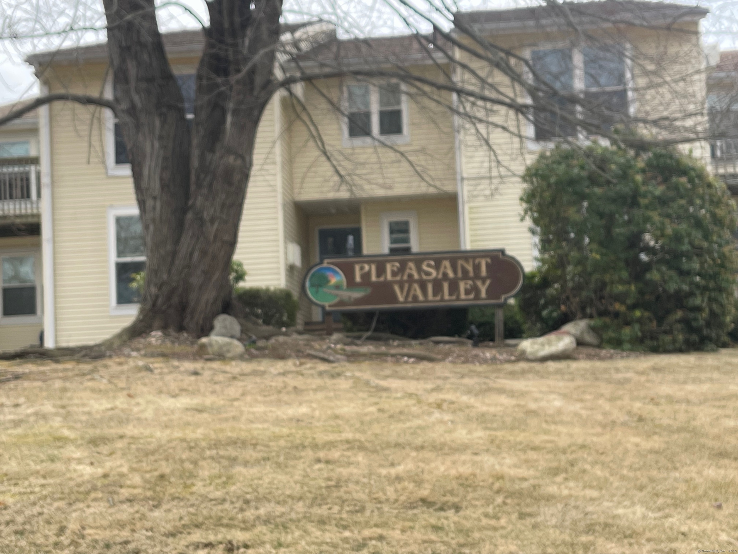 949 Pleasant Valley Road 8-8