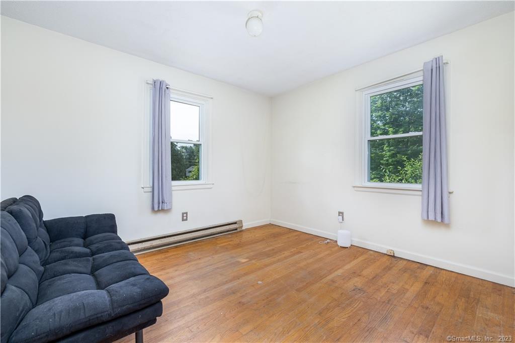 18 Seneca Road