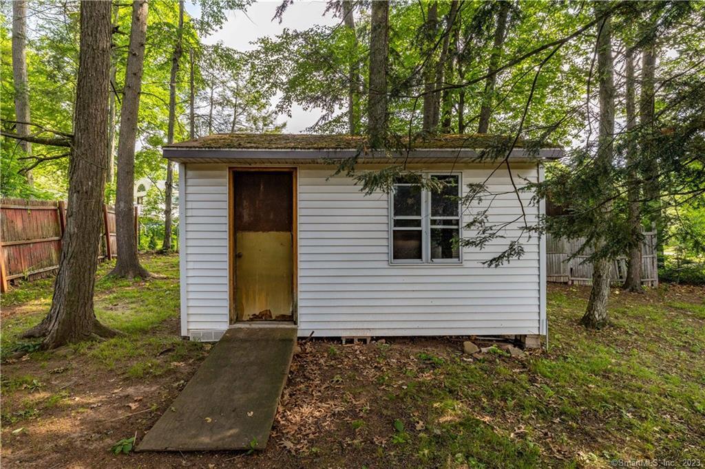 18 Seneca Road