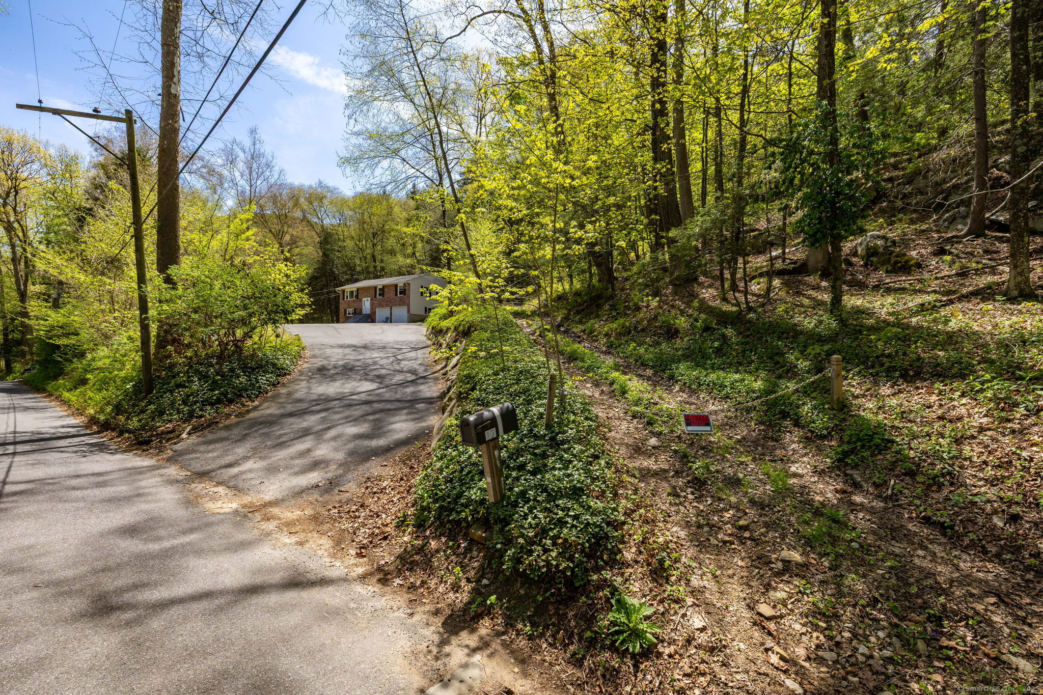 17 Cedar Hill Road
