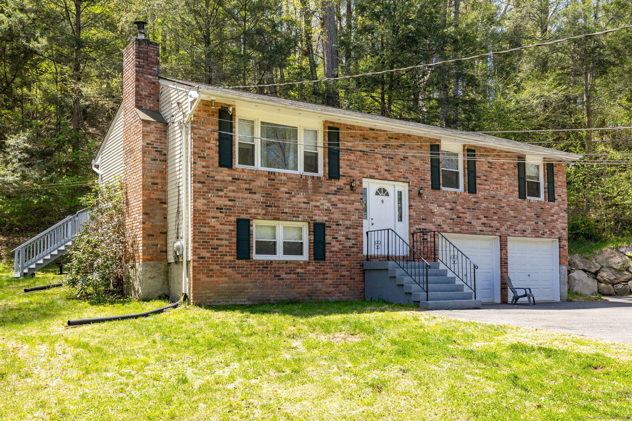 17 Cedar Hill Road