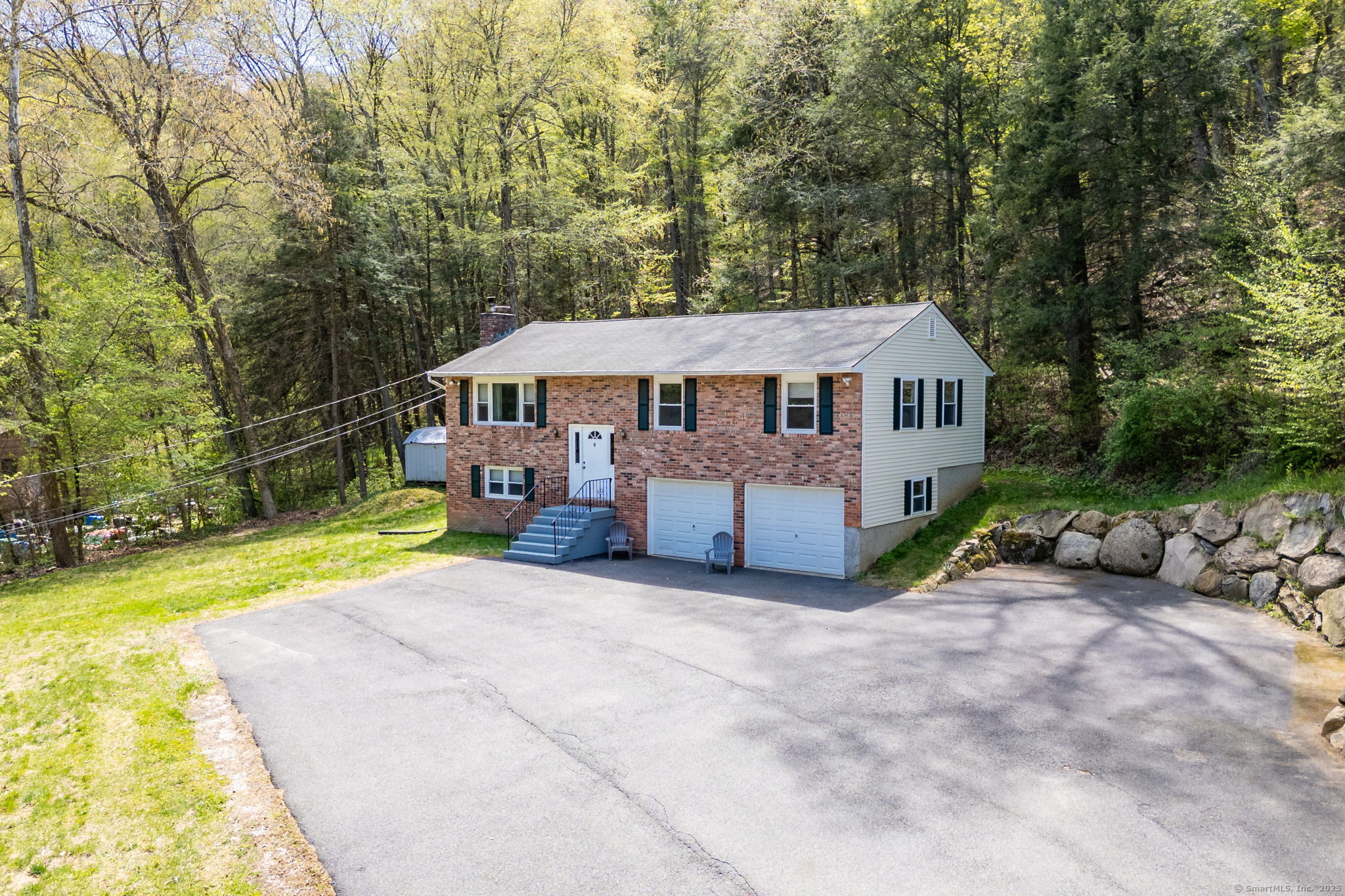 17 Cedar Hill Road