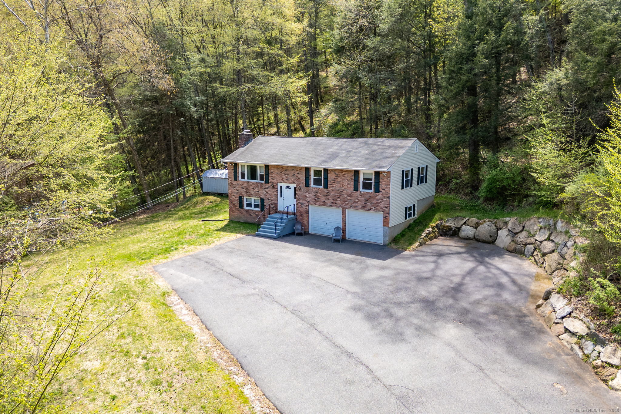 17 Cedar Hill Road