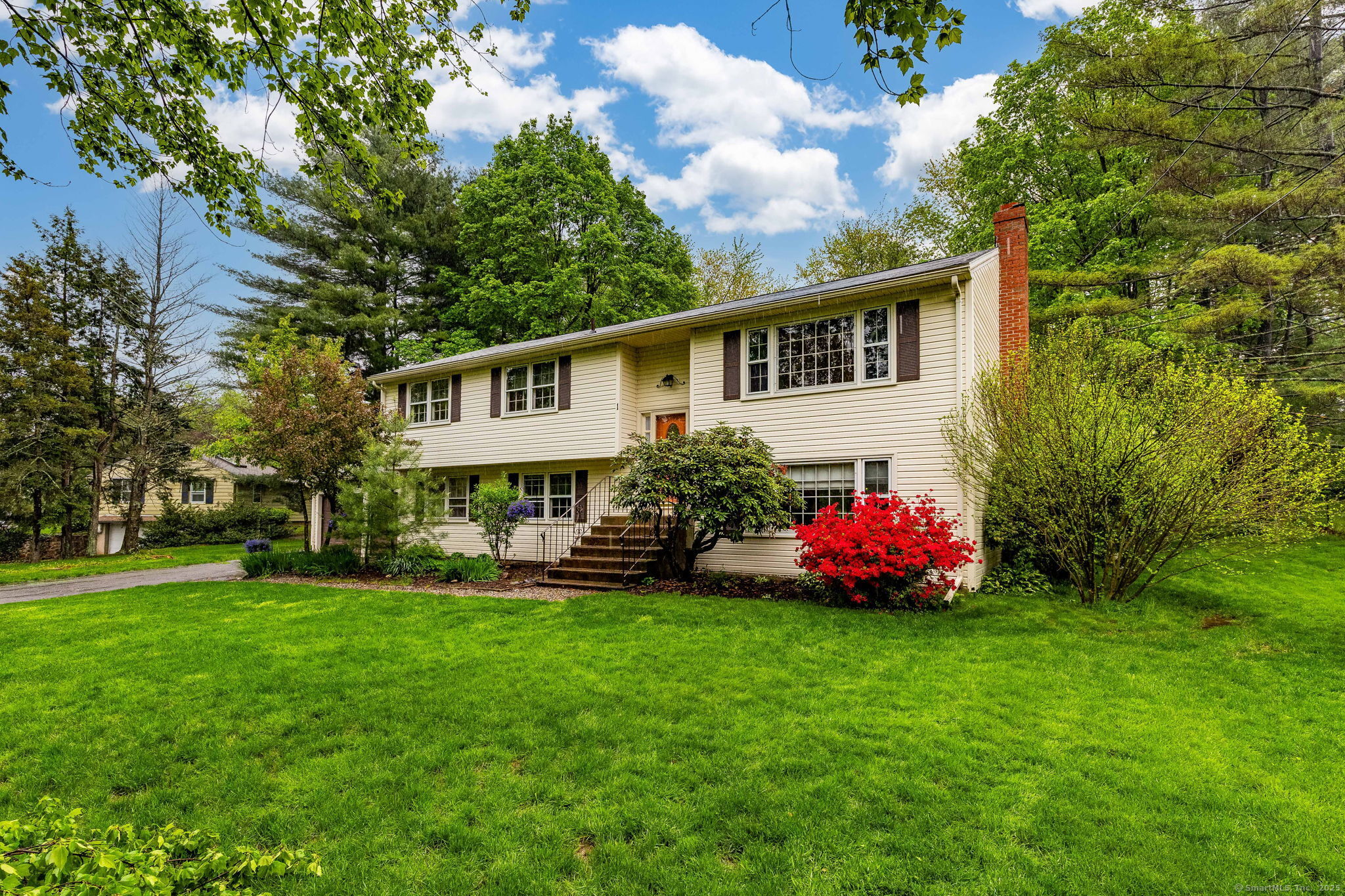 1 Meadowview Lane