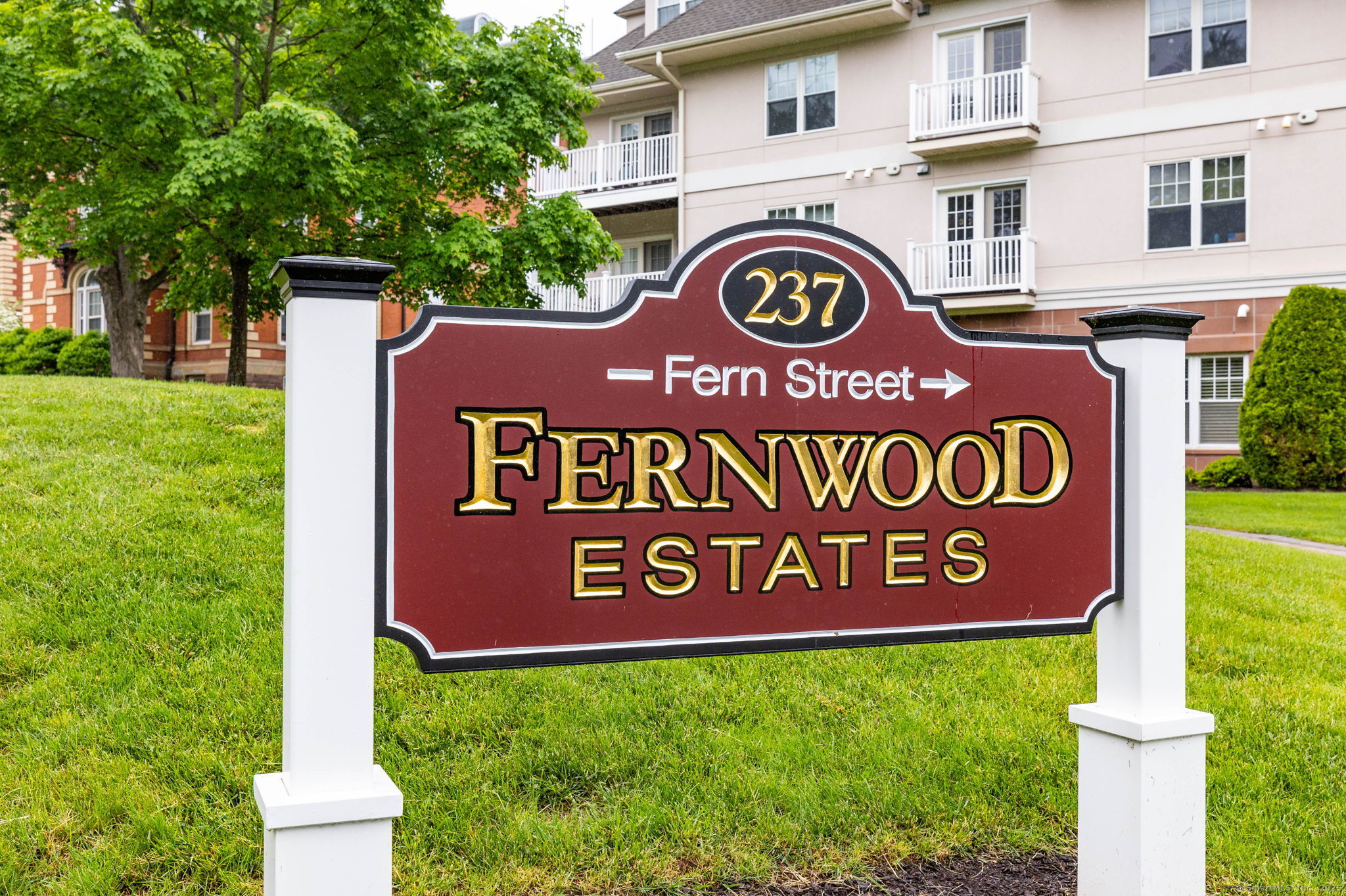 237 Fern Street APT 206W