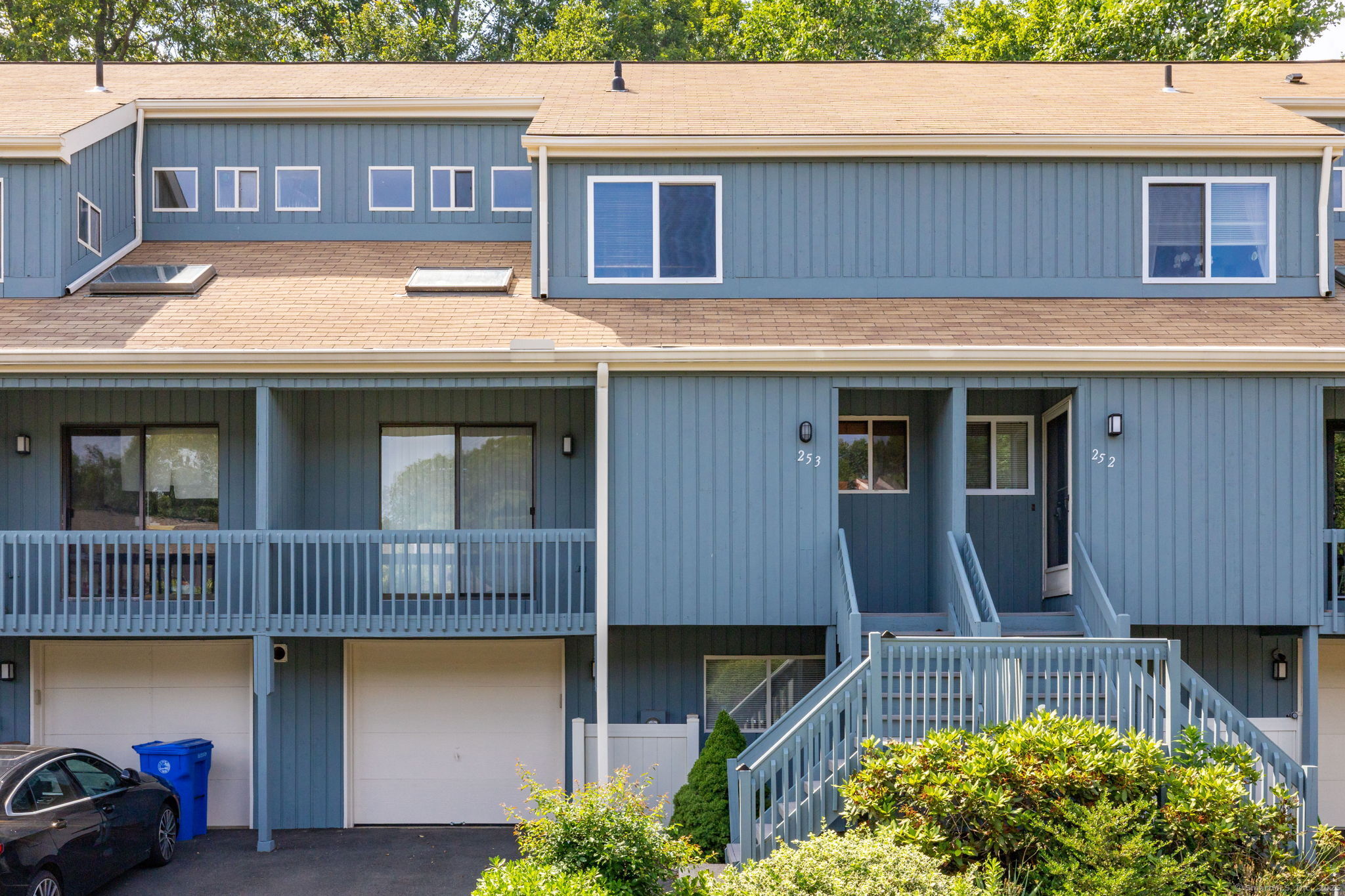 253 Sunwood Drive 253