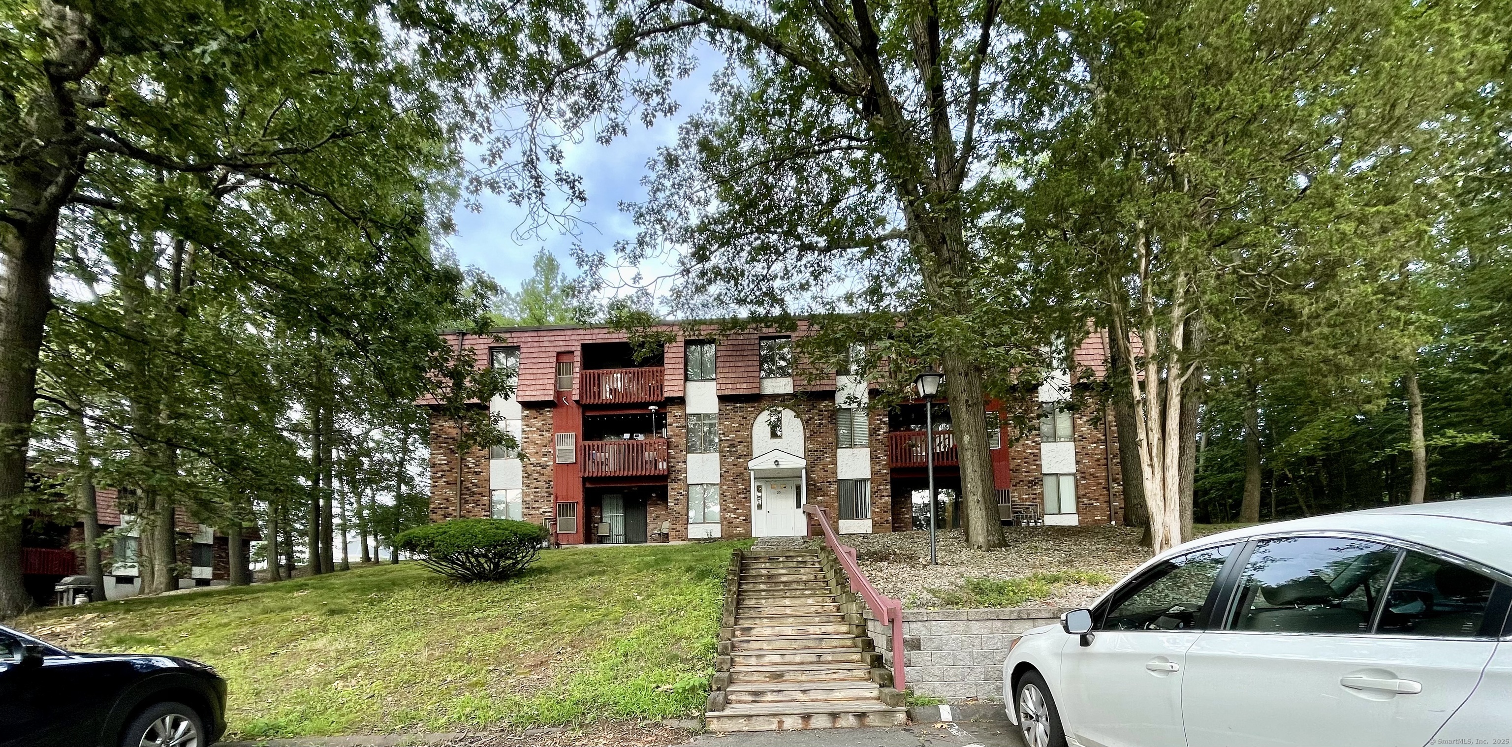 25 Woodsedge Drive 5C