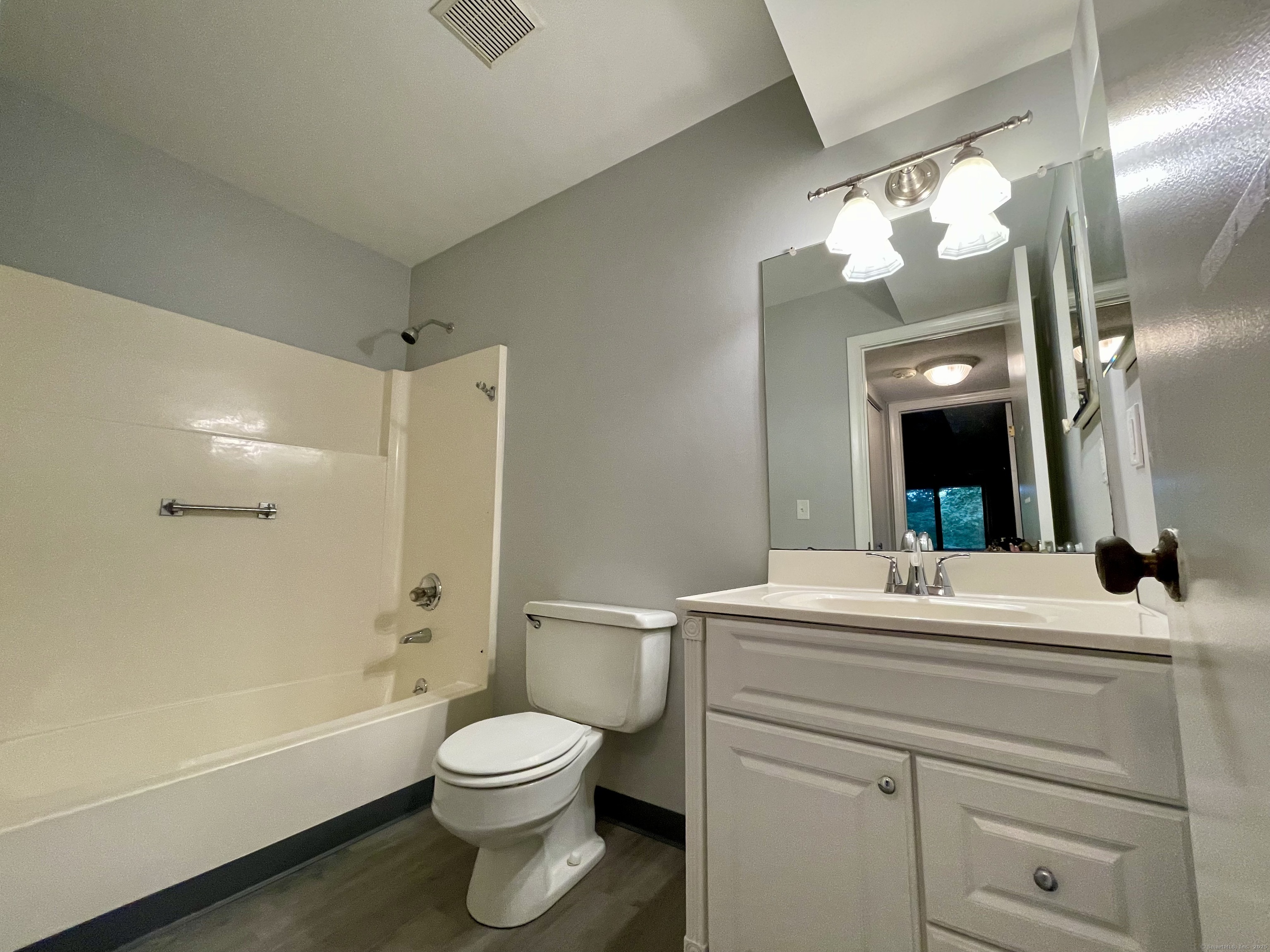 25 Woodsedge Drive 5C