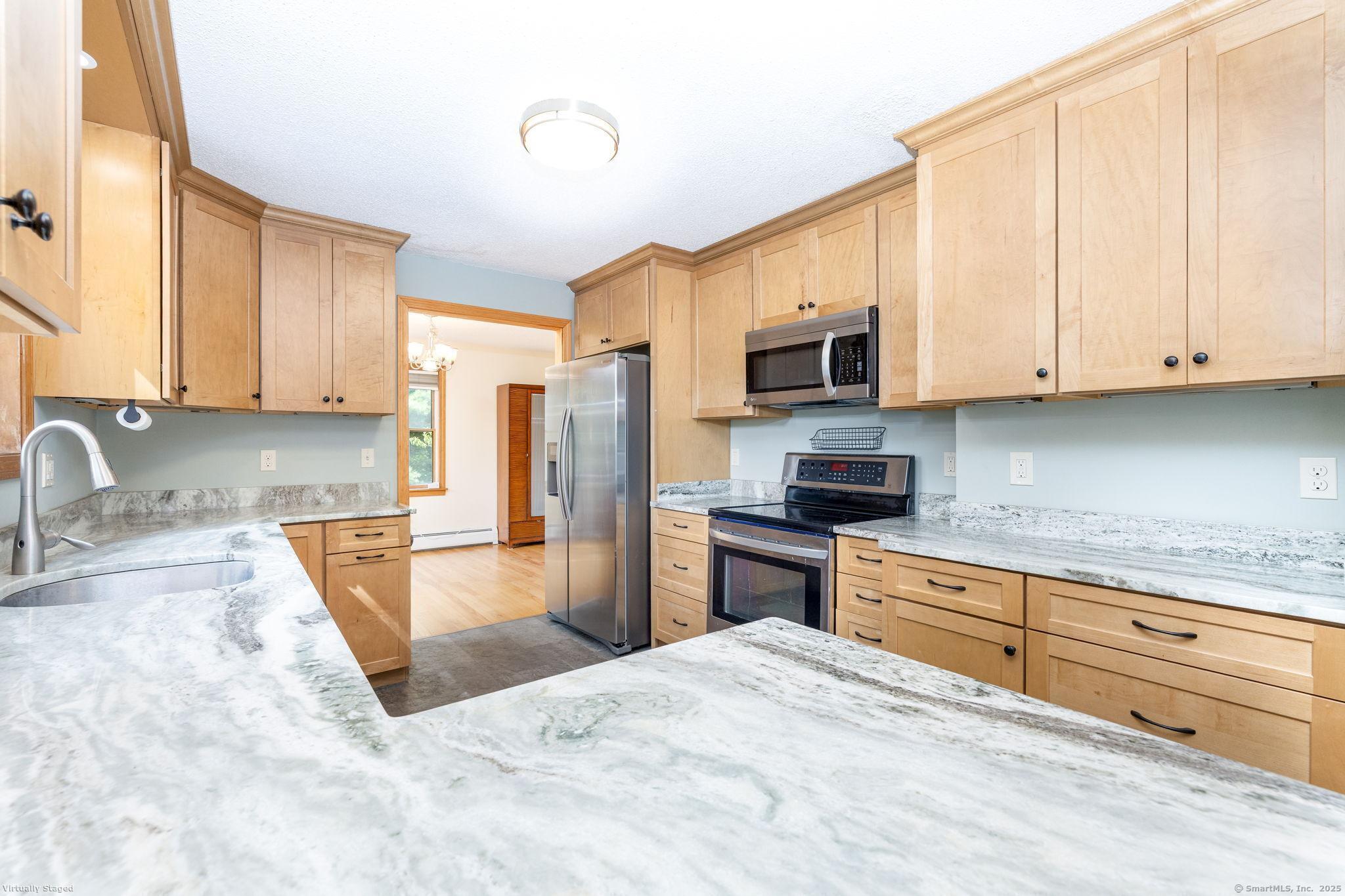 6 Pinecrest Road