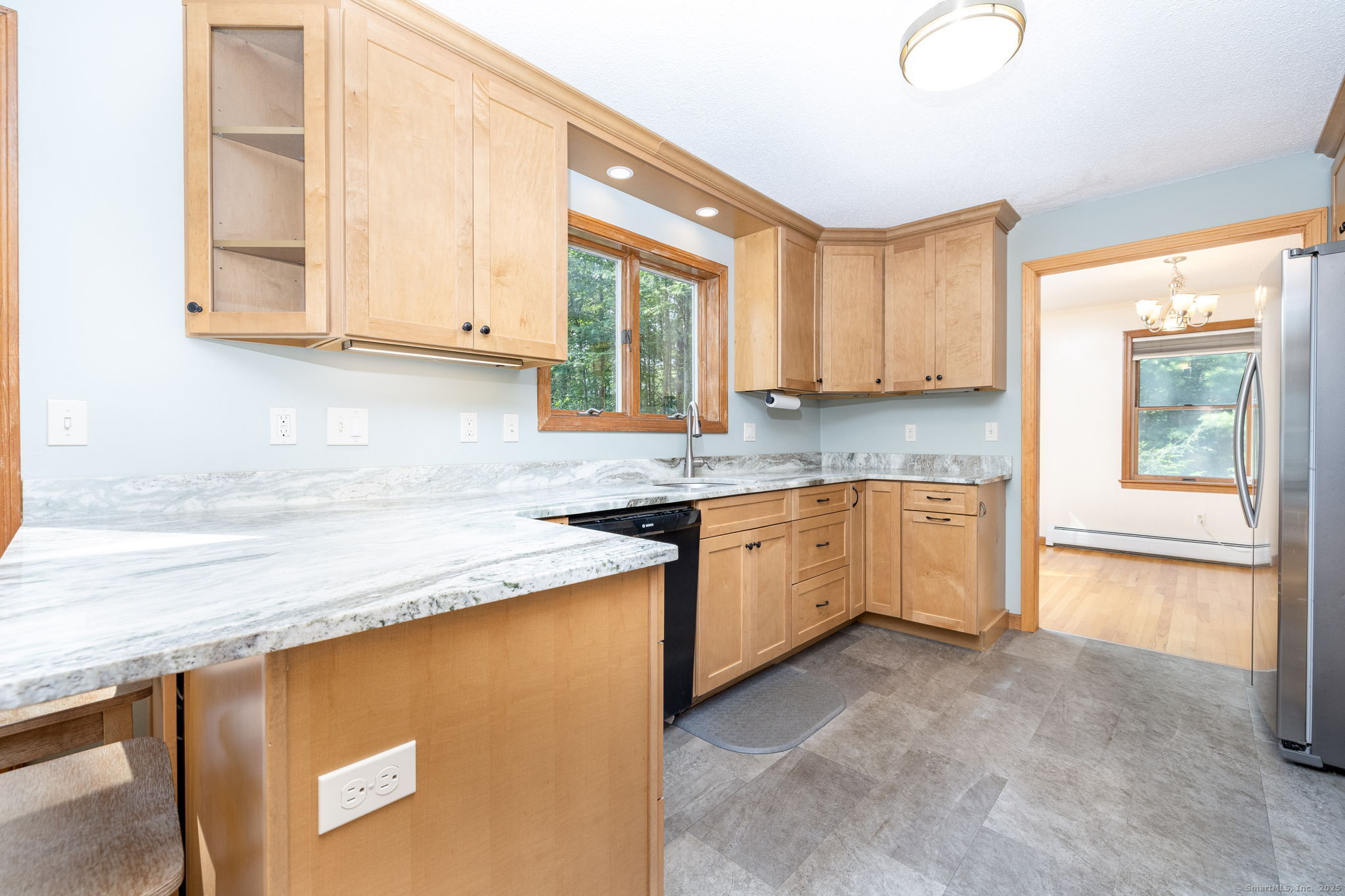 6 Pinecrest Road