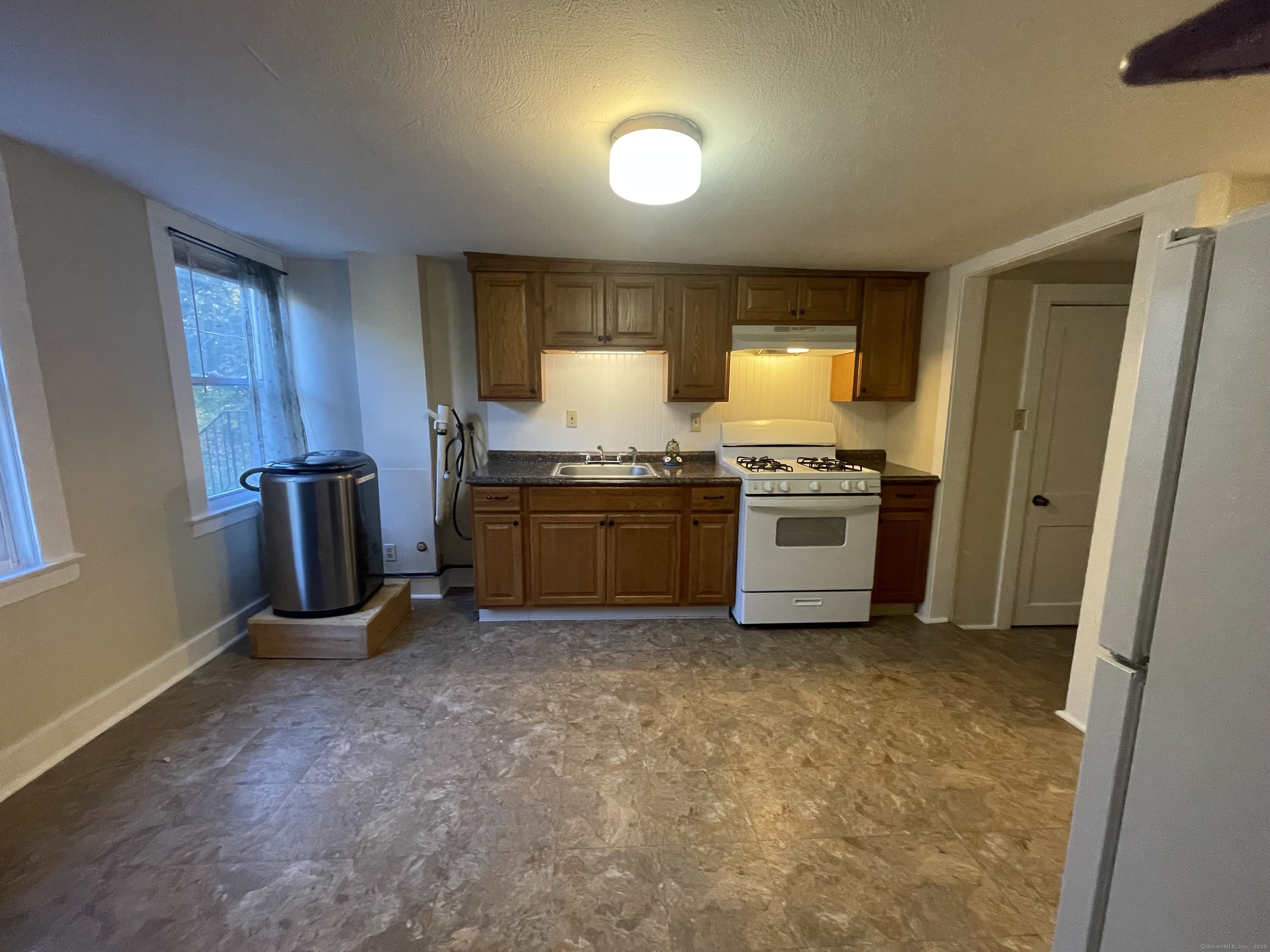 42 Fisher Hill Road 3