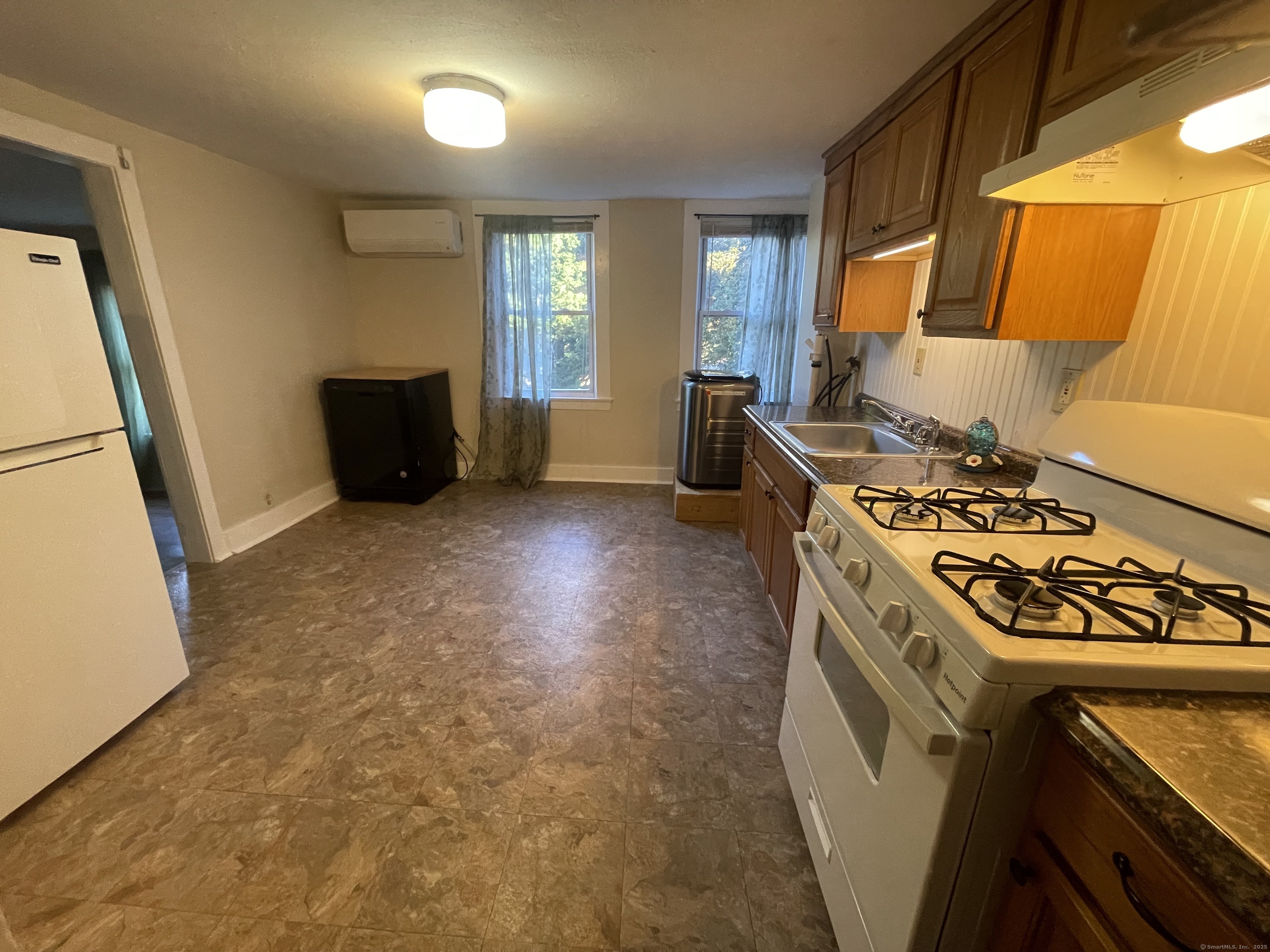 42 Fisher Hill Road 3