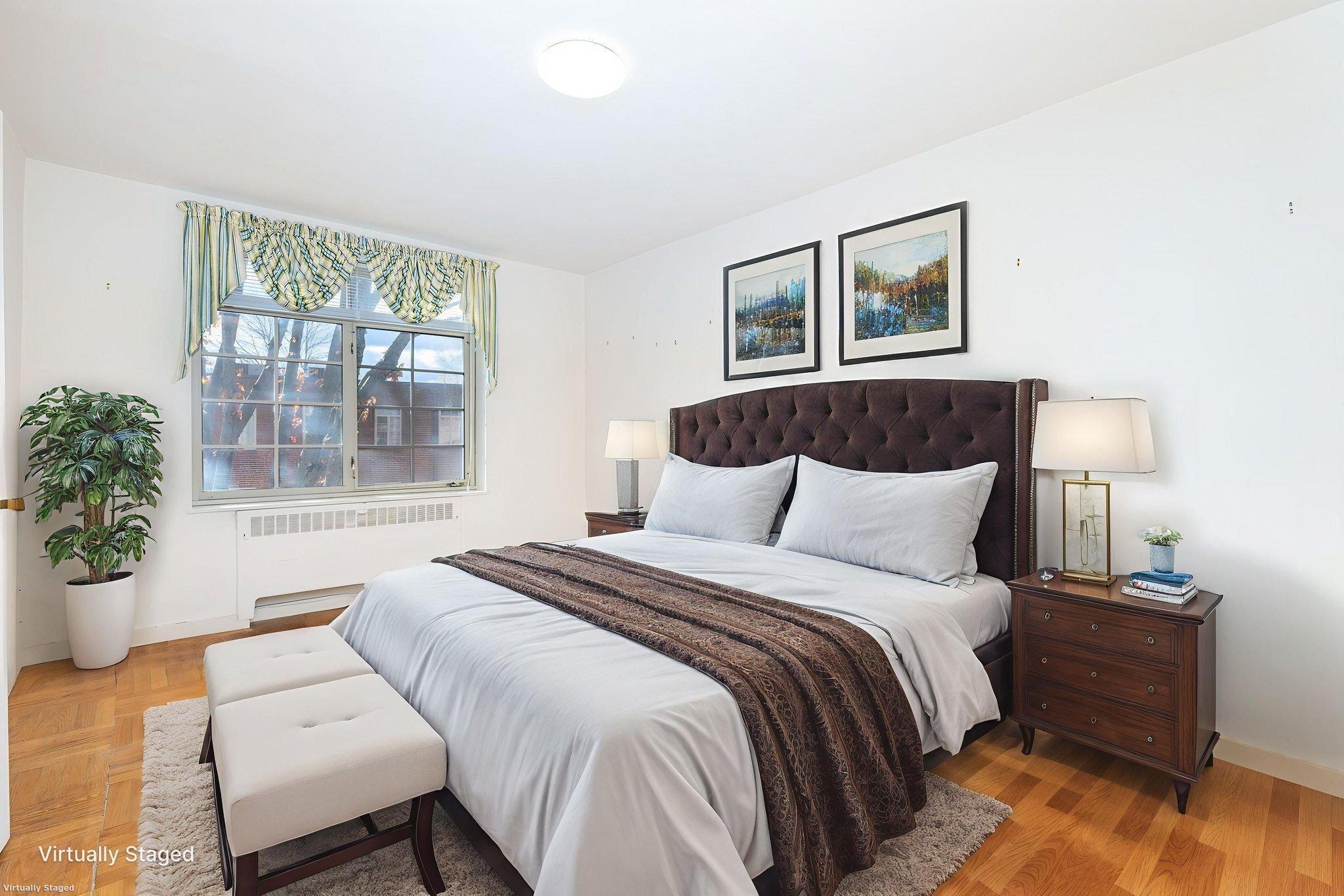 869 Farmington Avenue APT 305