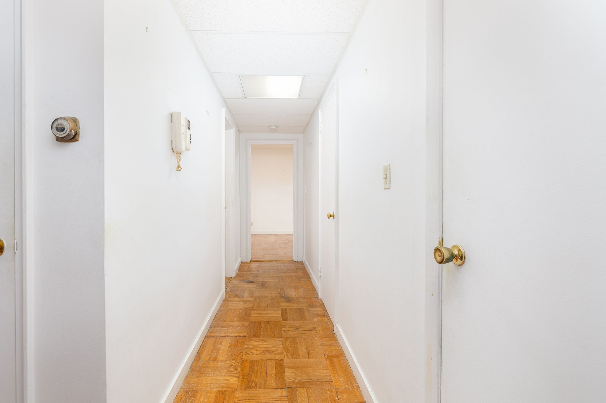869 Farmington Avenue APT 305