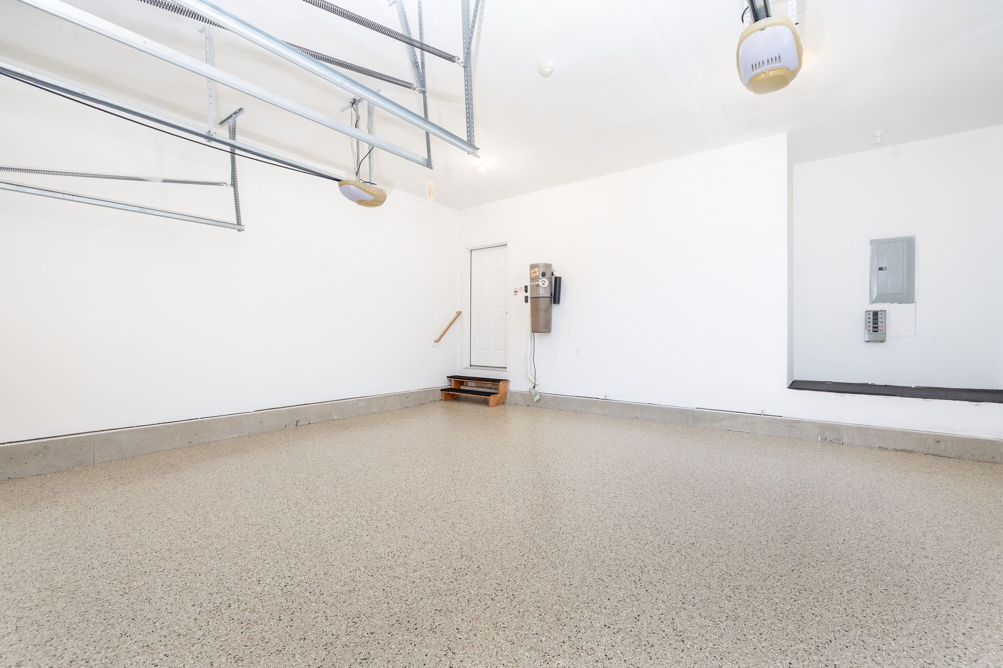 6 Village Court 6