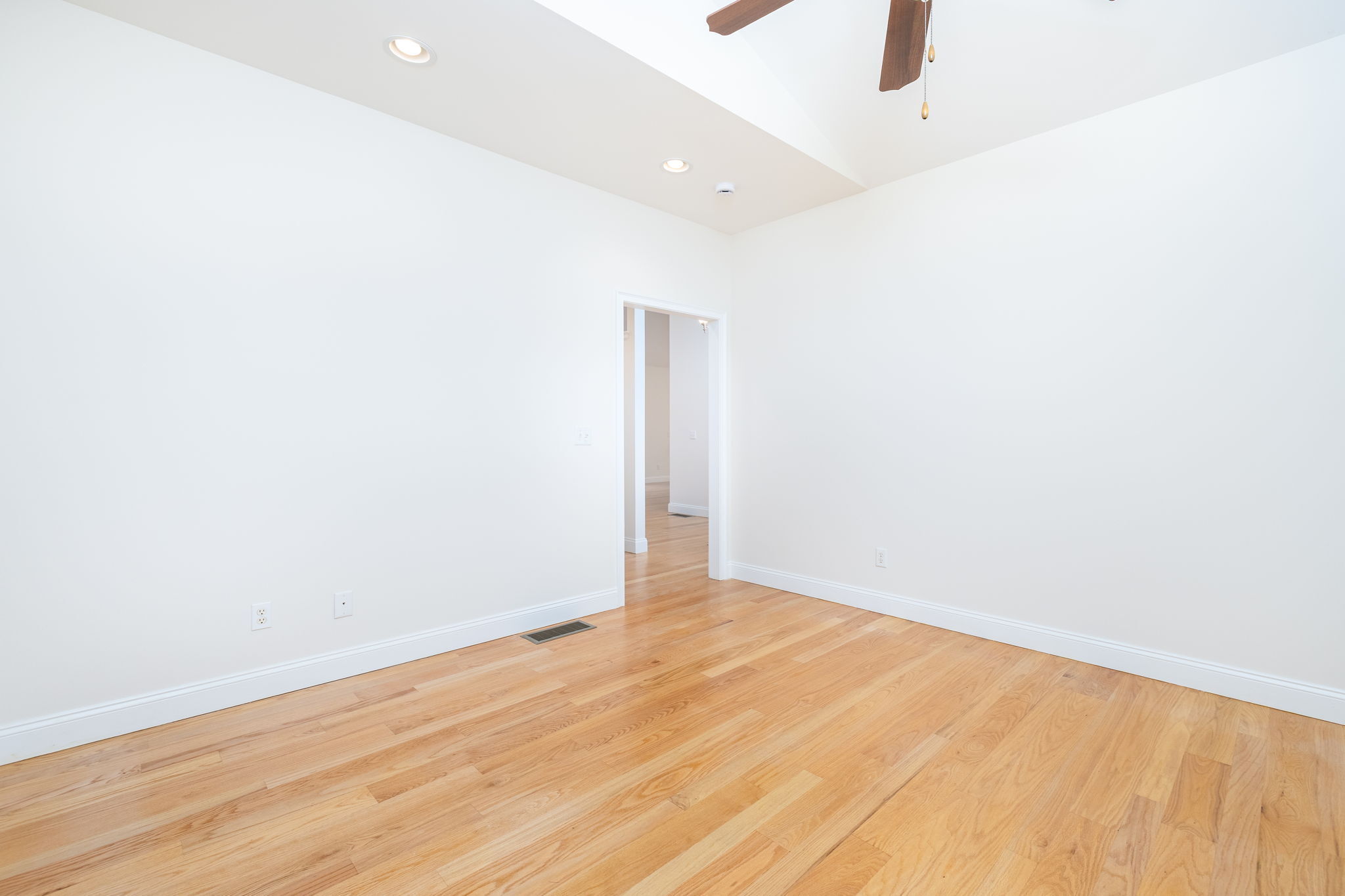6 Village Court 6