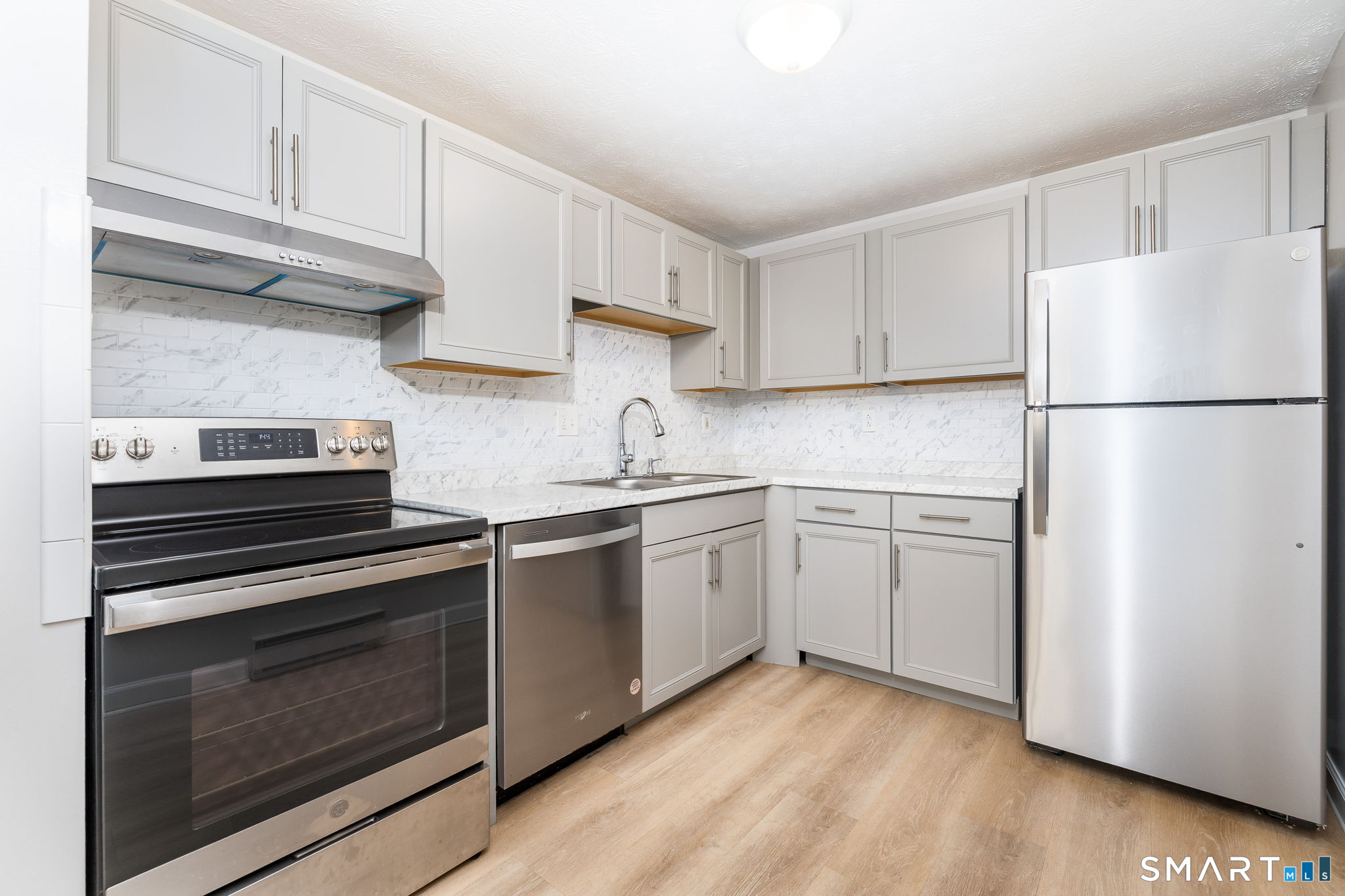 949 Pleasant Valley Road 8-1