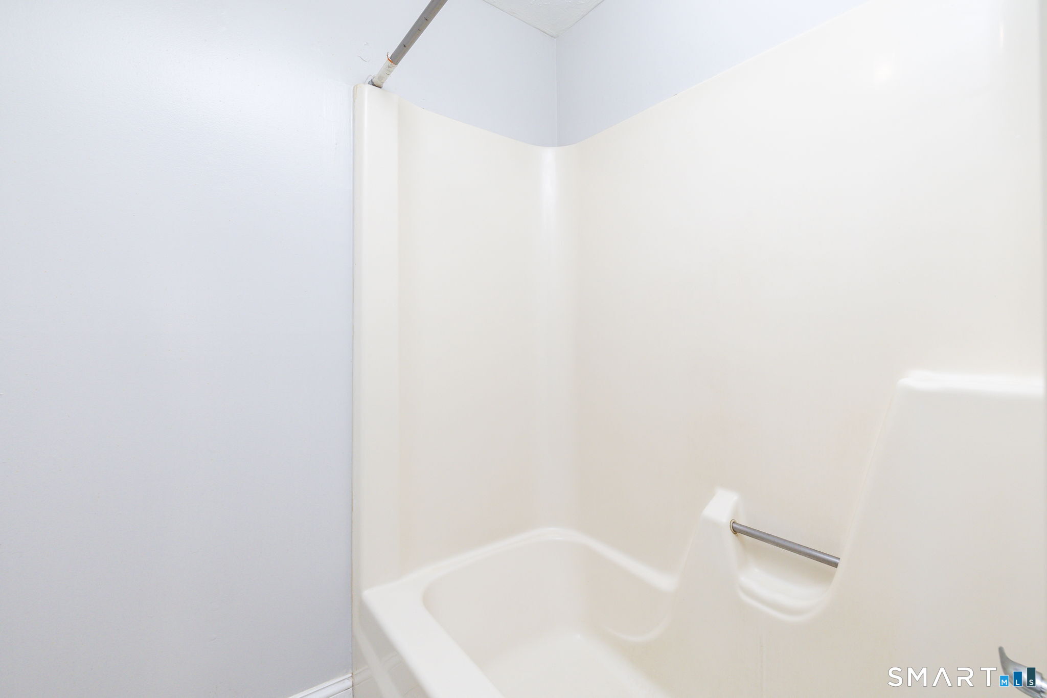 949 Pleasant Valley Road 8-1