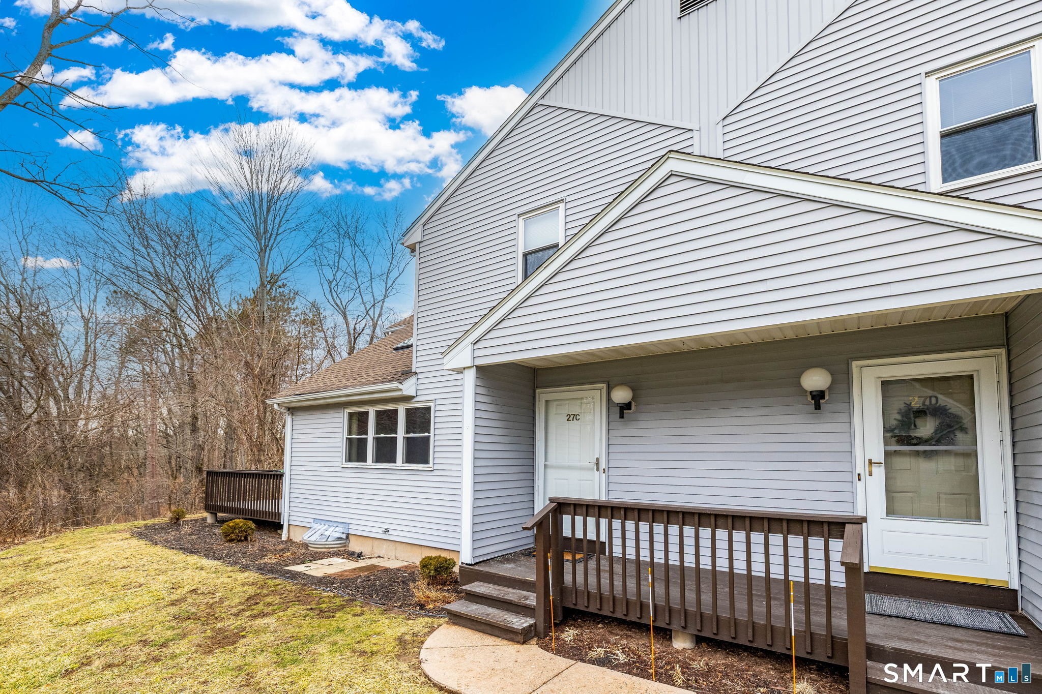 27 Folkstone Road APT C