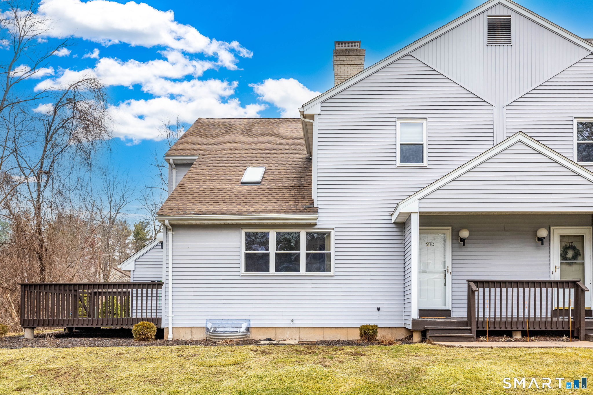 27 Folkstone Road APT C