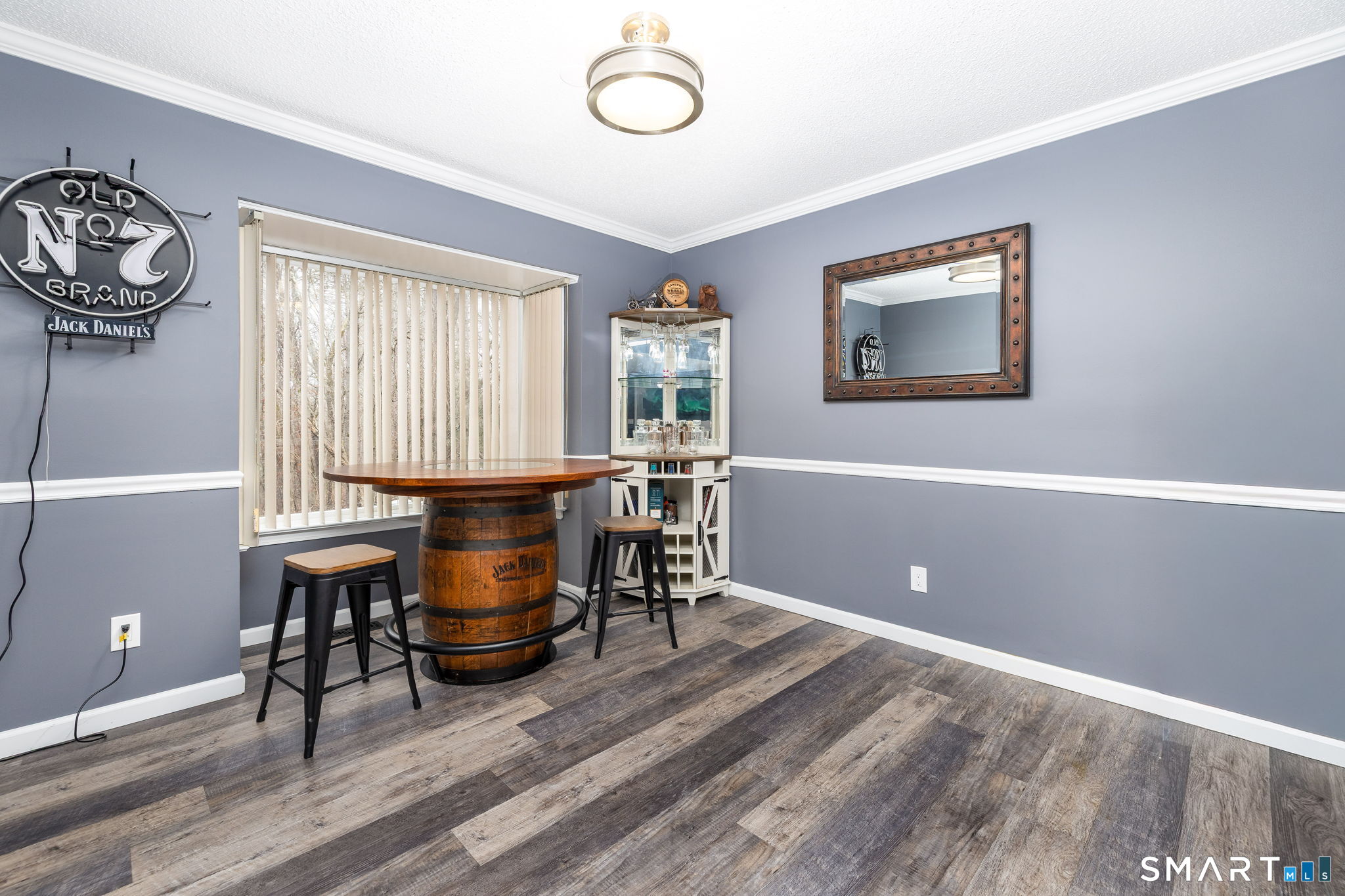 27 Folkstone Road APT C