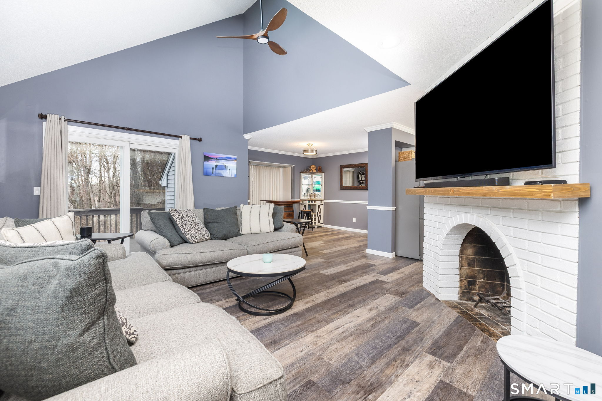 27 Folkstone Road APT C