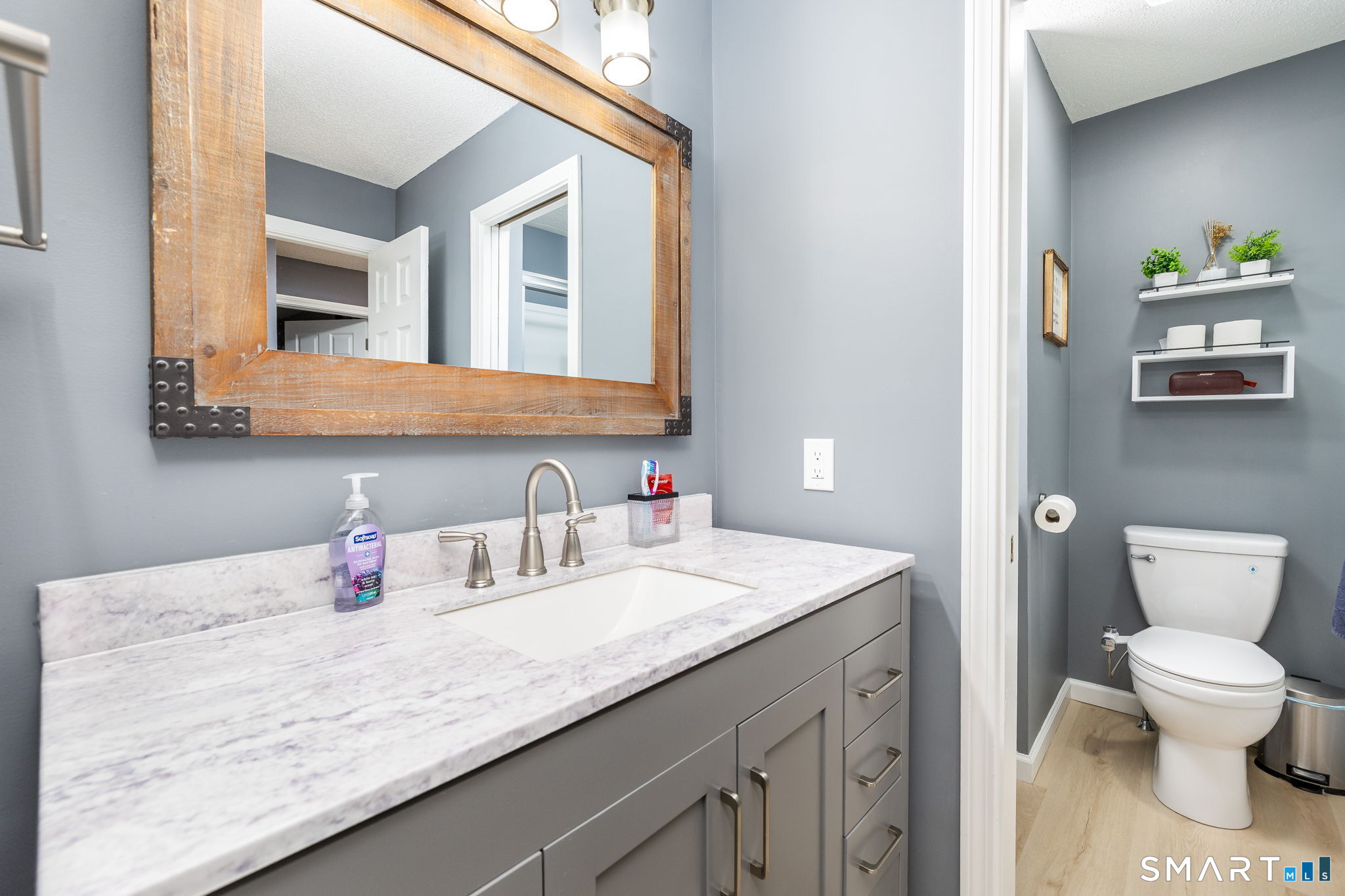 27 Folkstone Road APT C