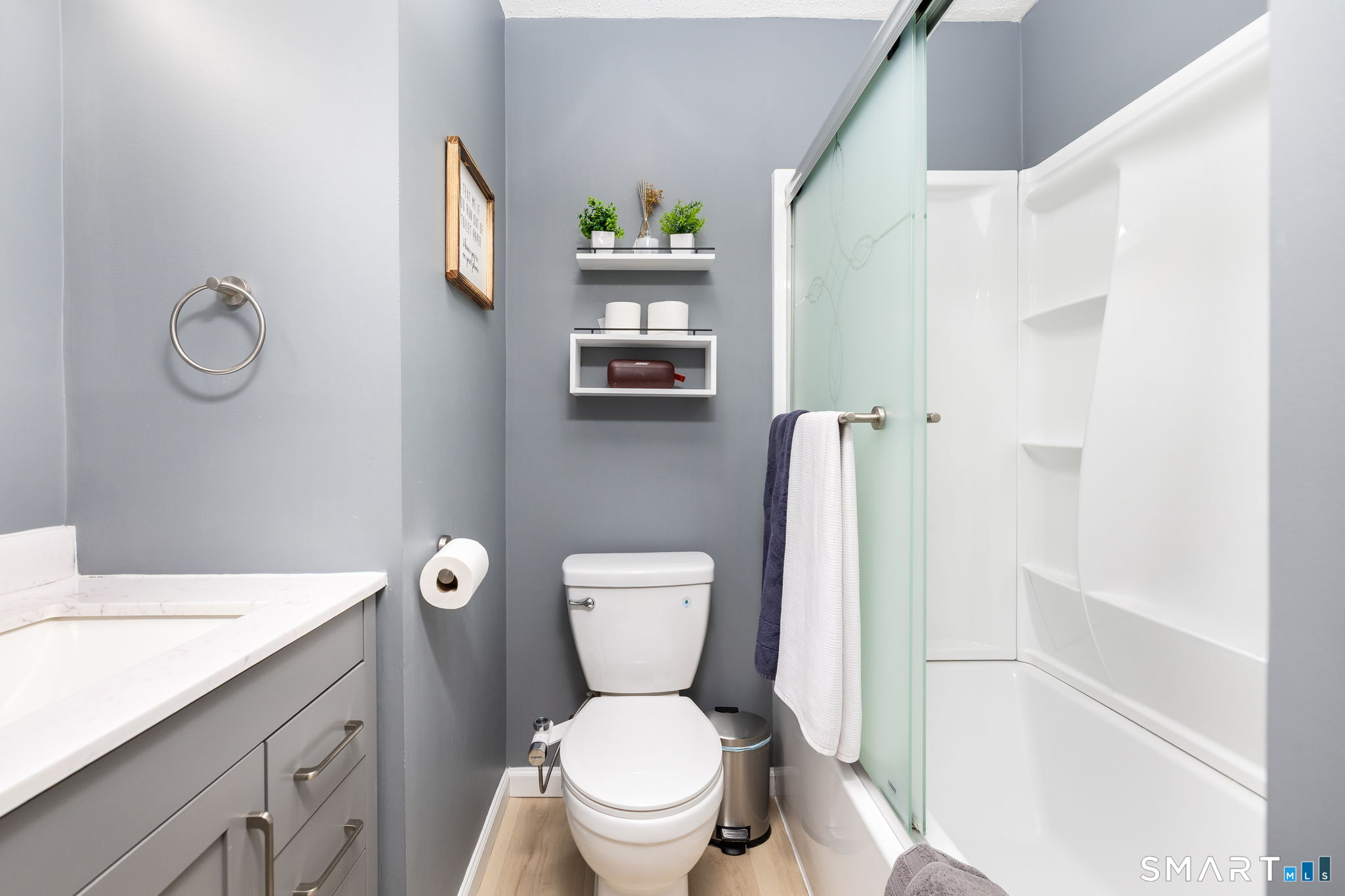 27 Folkstone Road APT C