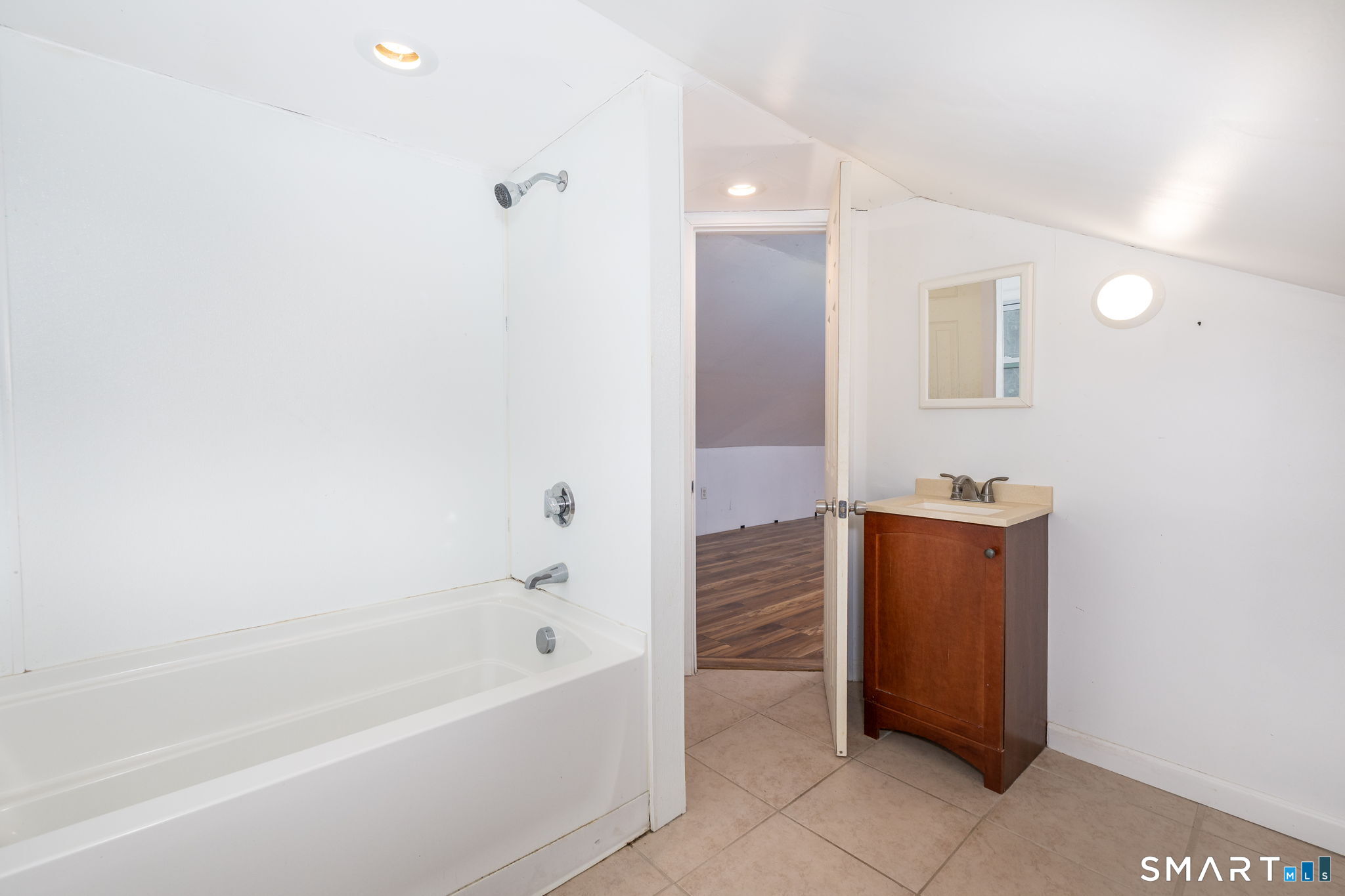 461 Pond Road