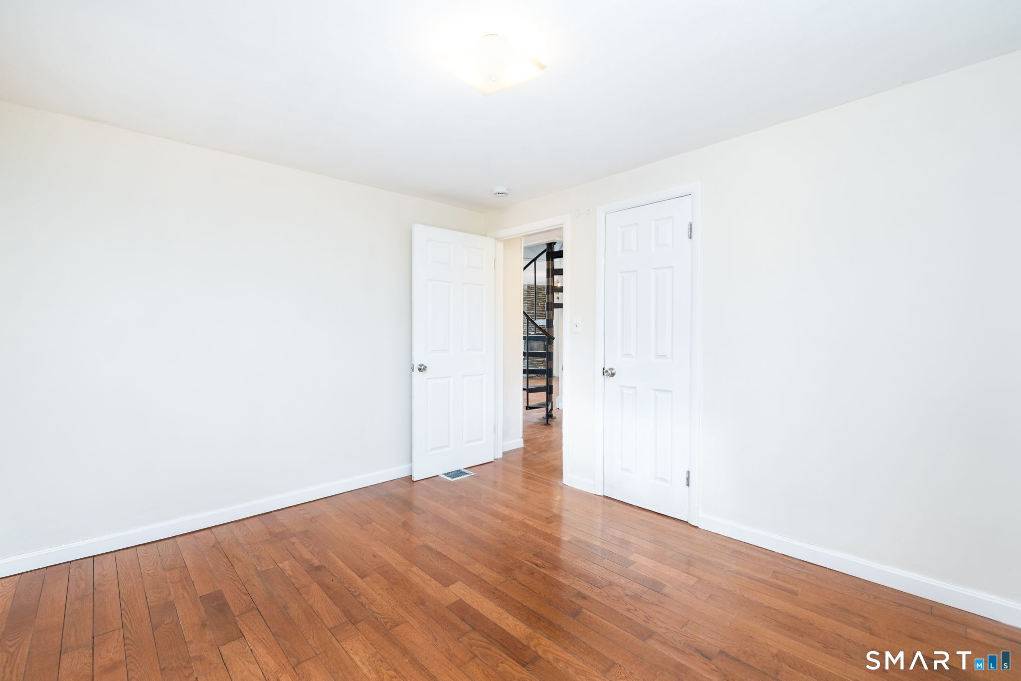 461 Pond Road
