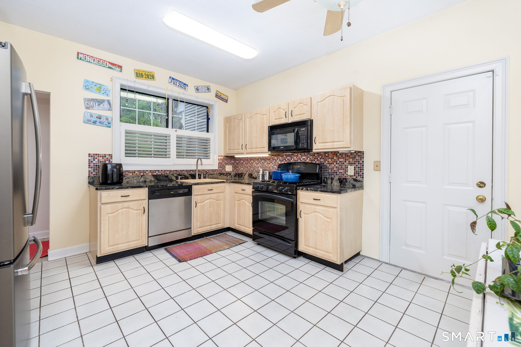 8 Whitward Place