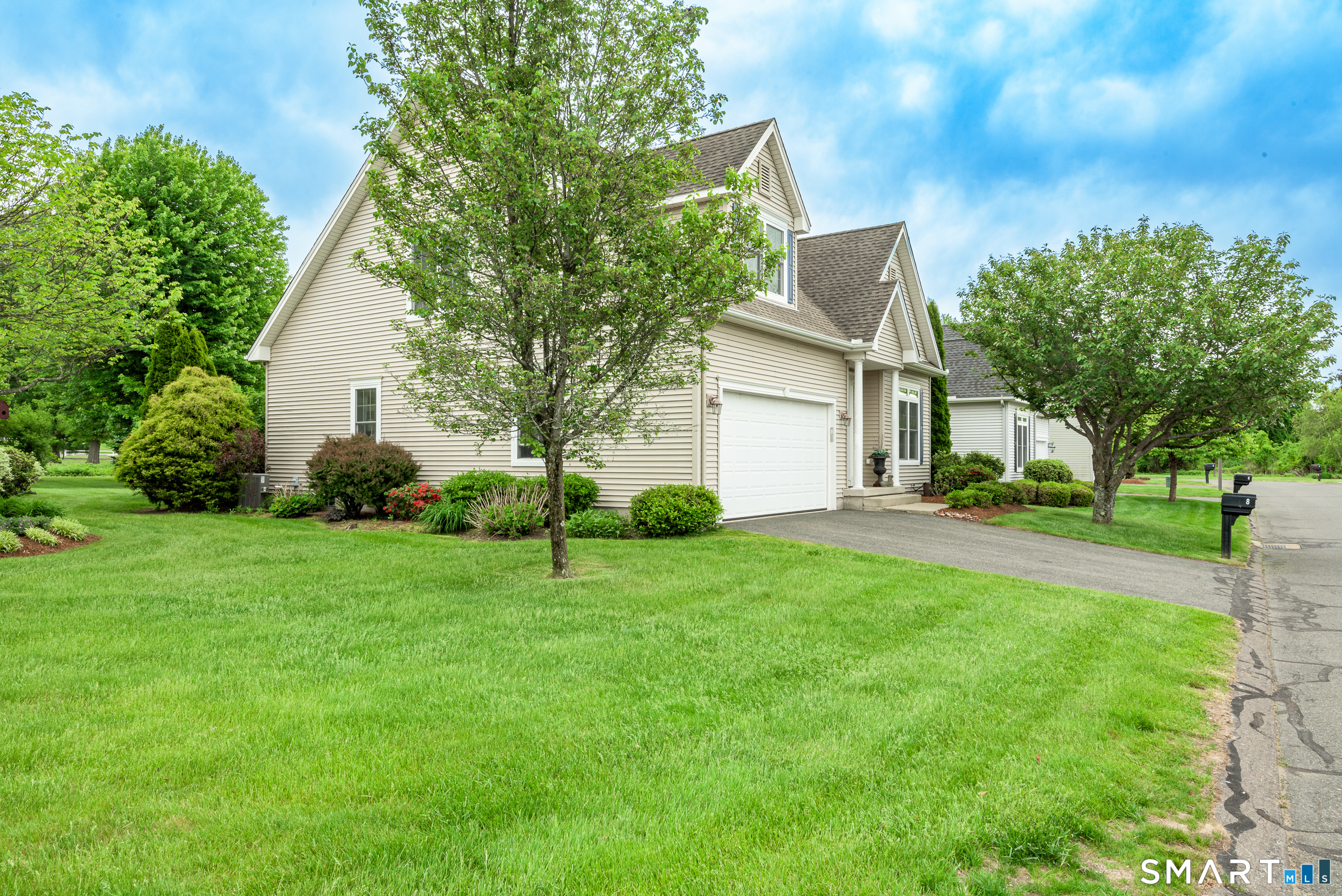 8 Greendale Drive 8