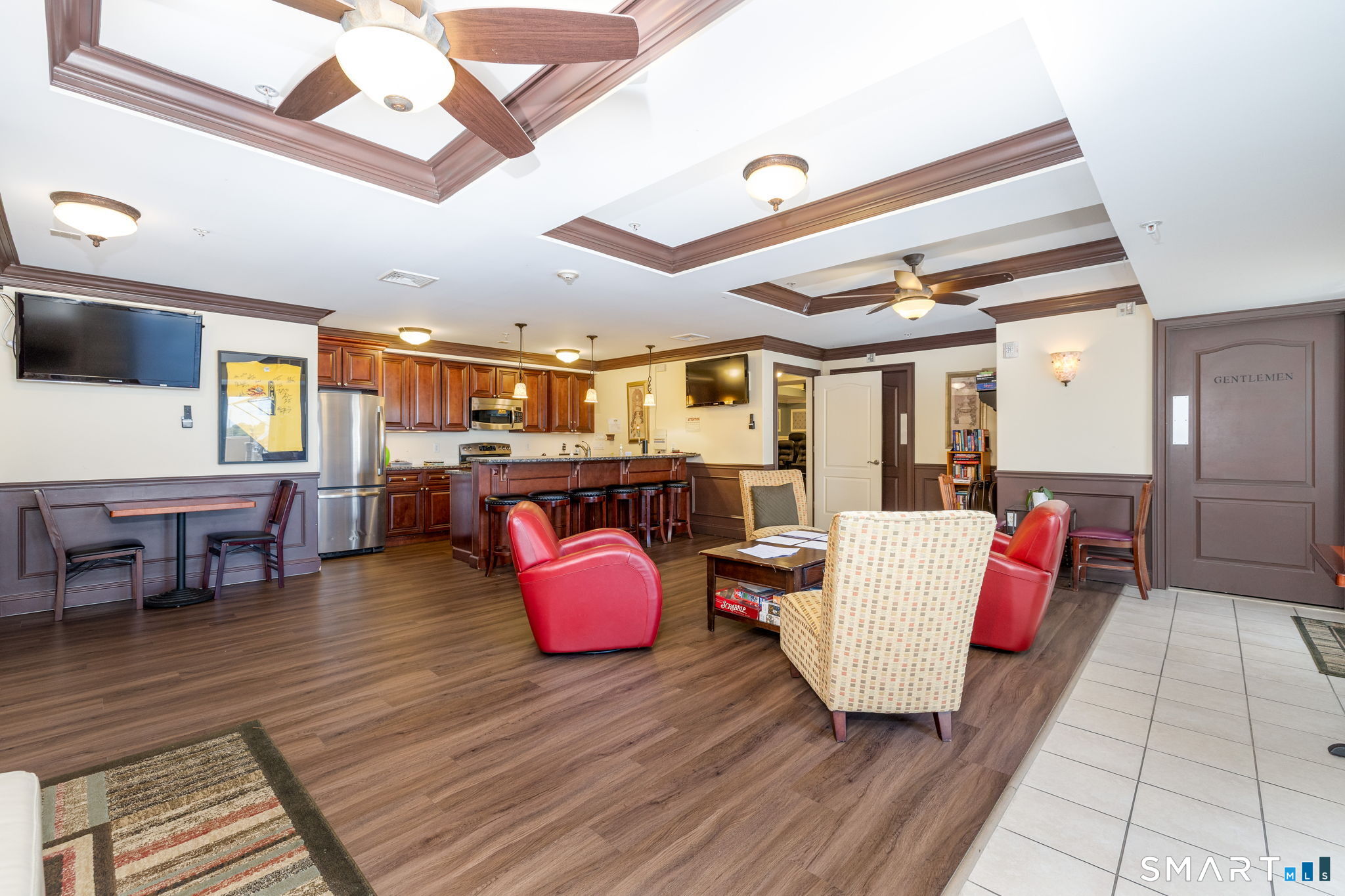 461 Bank Street 408