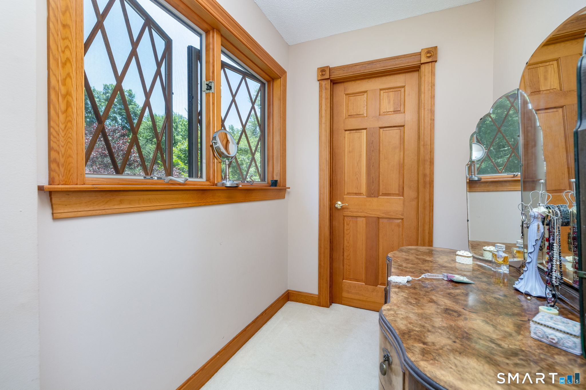 32 Oak Farms Road