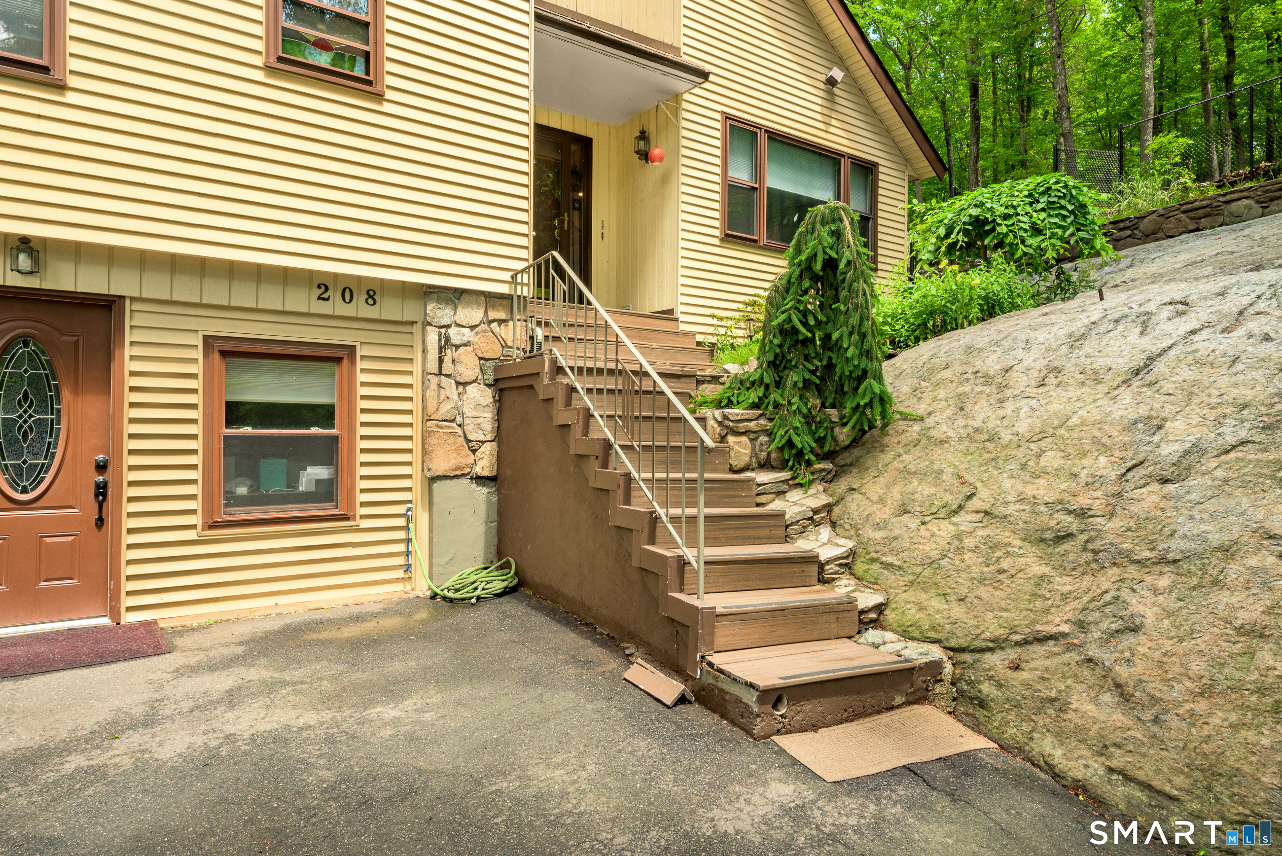208 Rainbow Trail