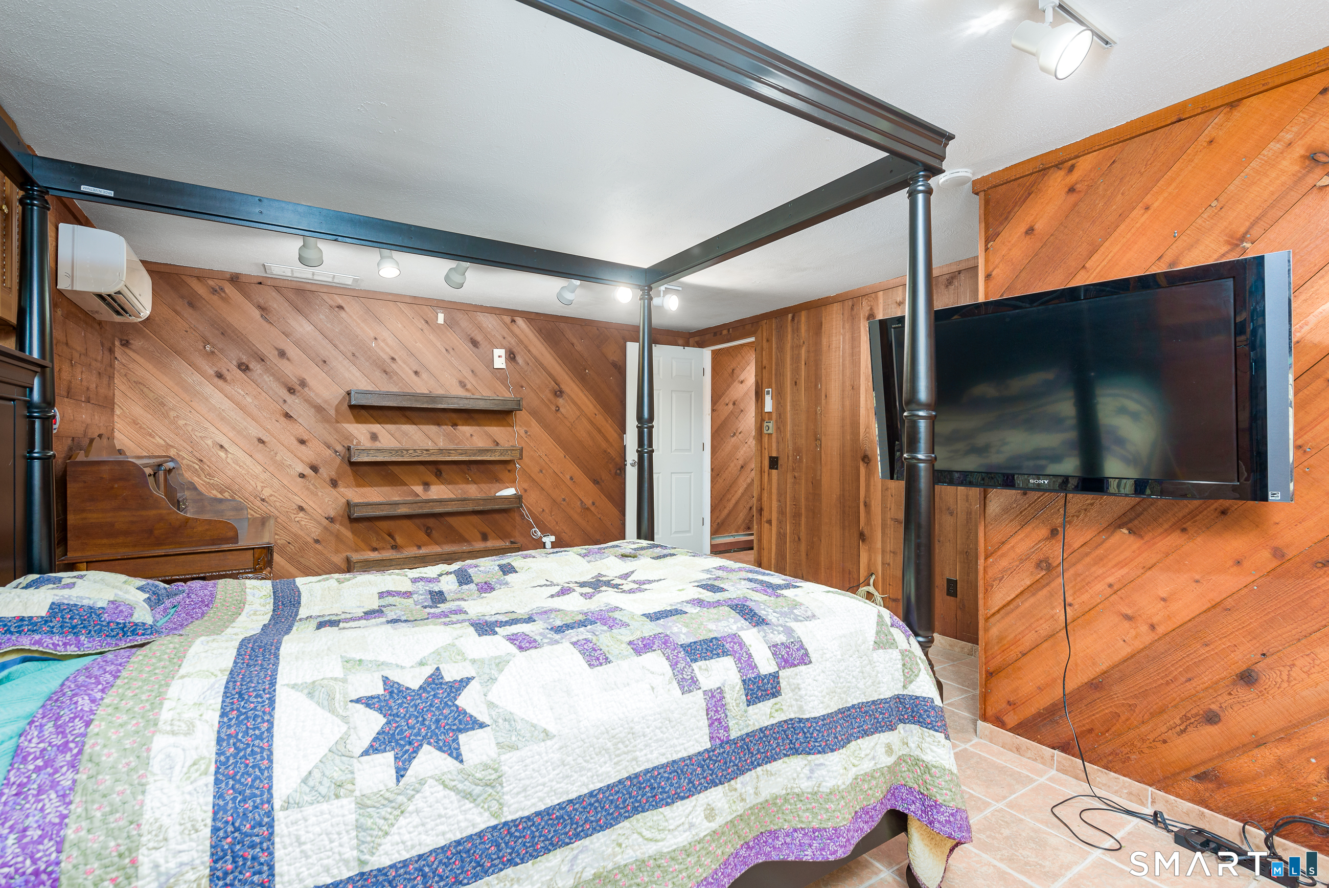 208 Rainbow Trail