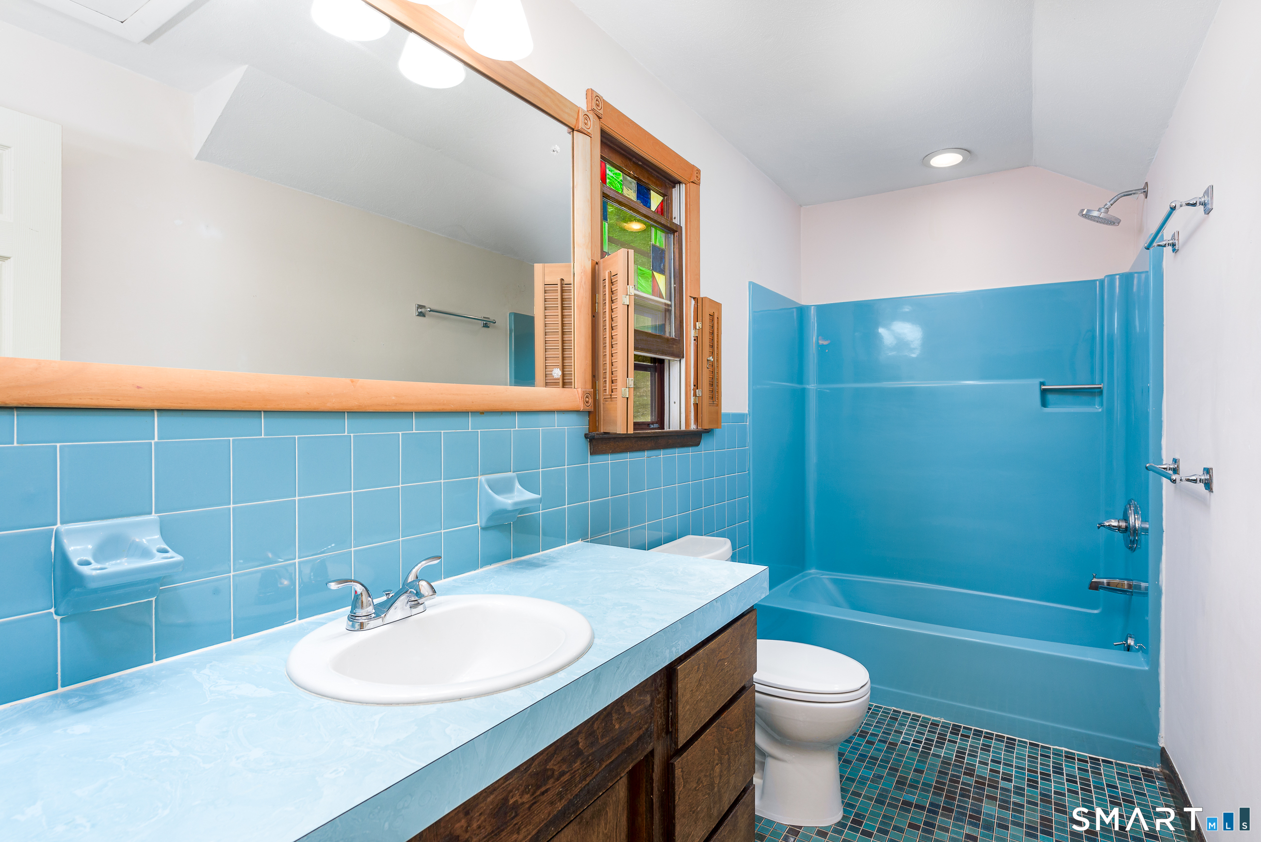 208 Rainbow Trail