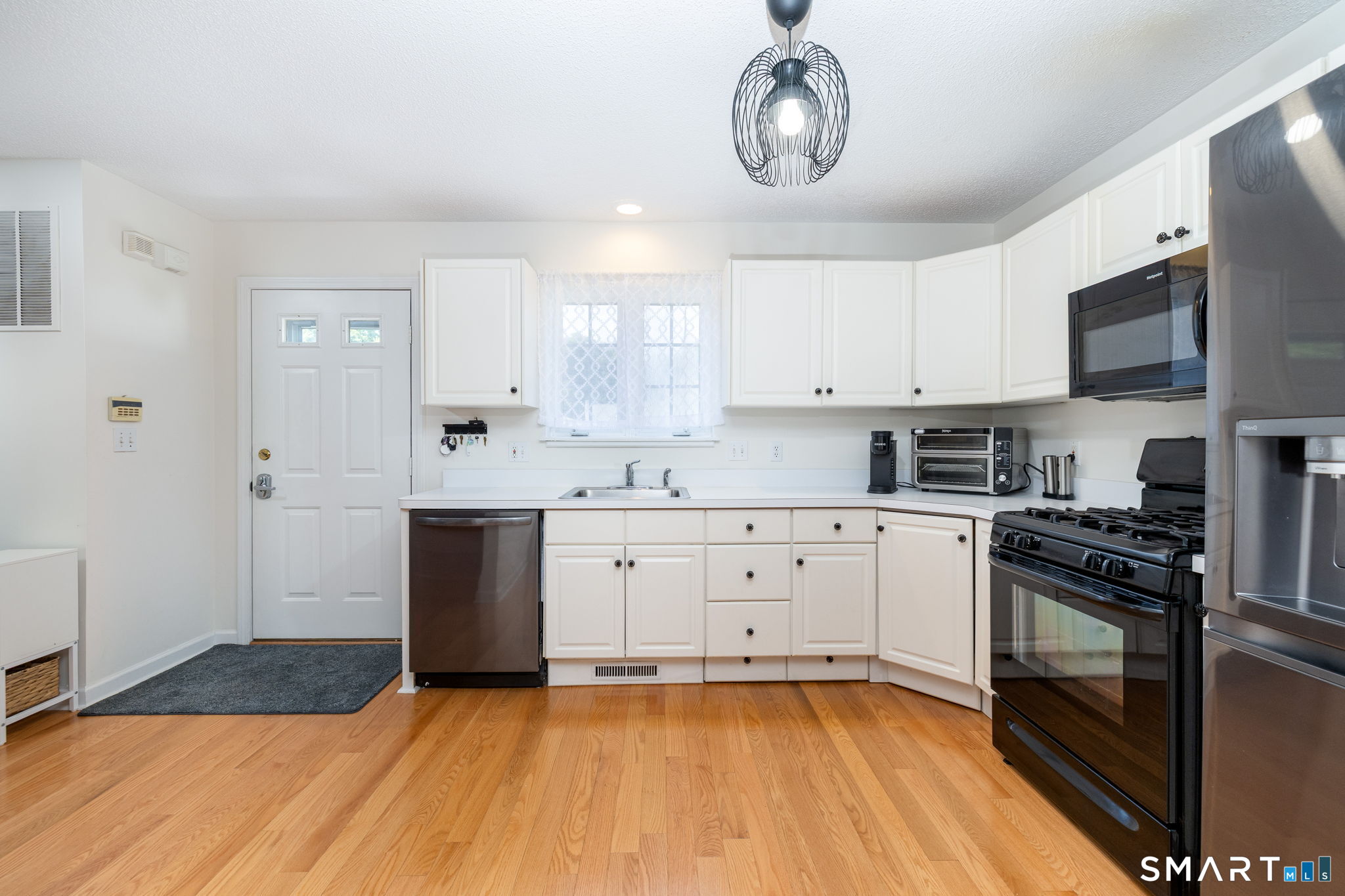 18 East Village Court Unit: 18