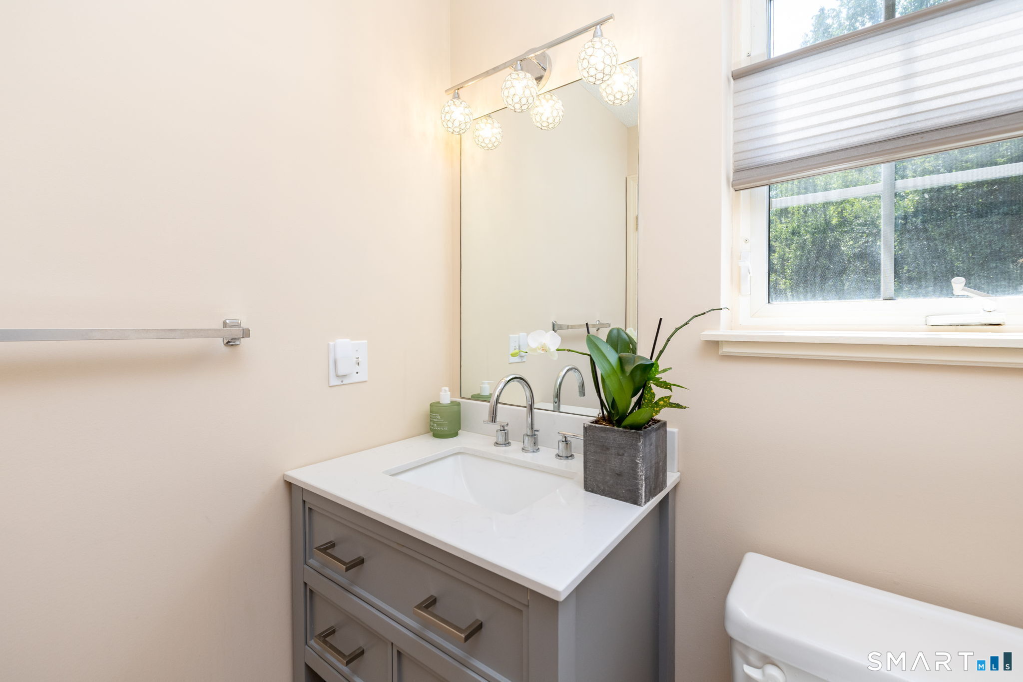 18 East Village Court Unit: 18