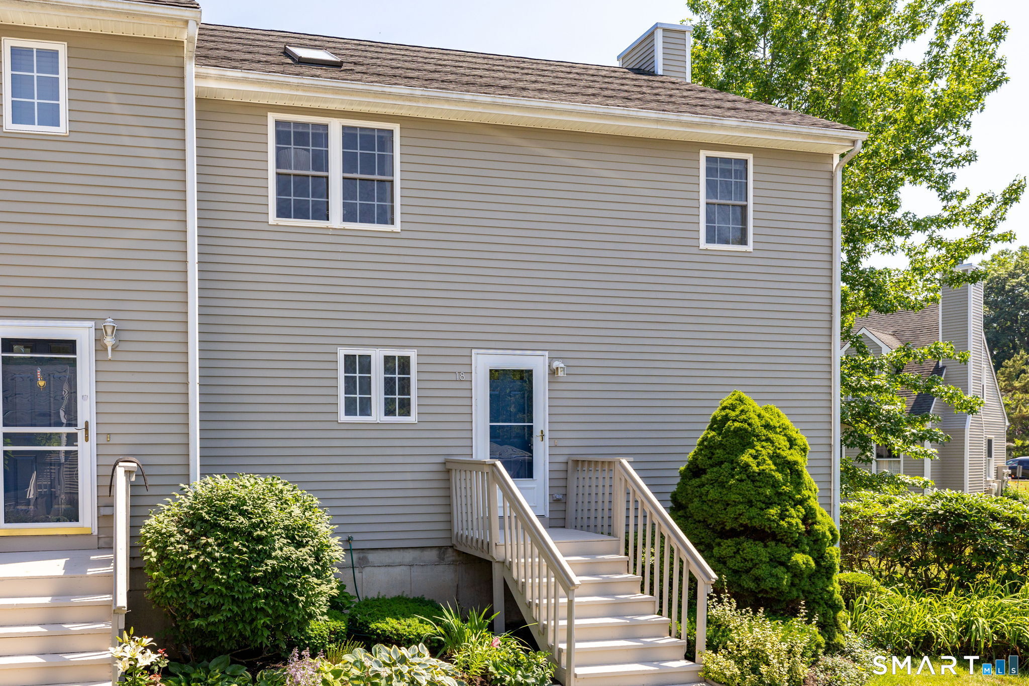 18 East Village Court Unit: 18