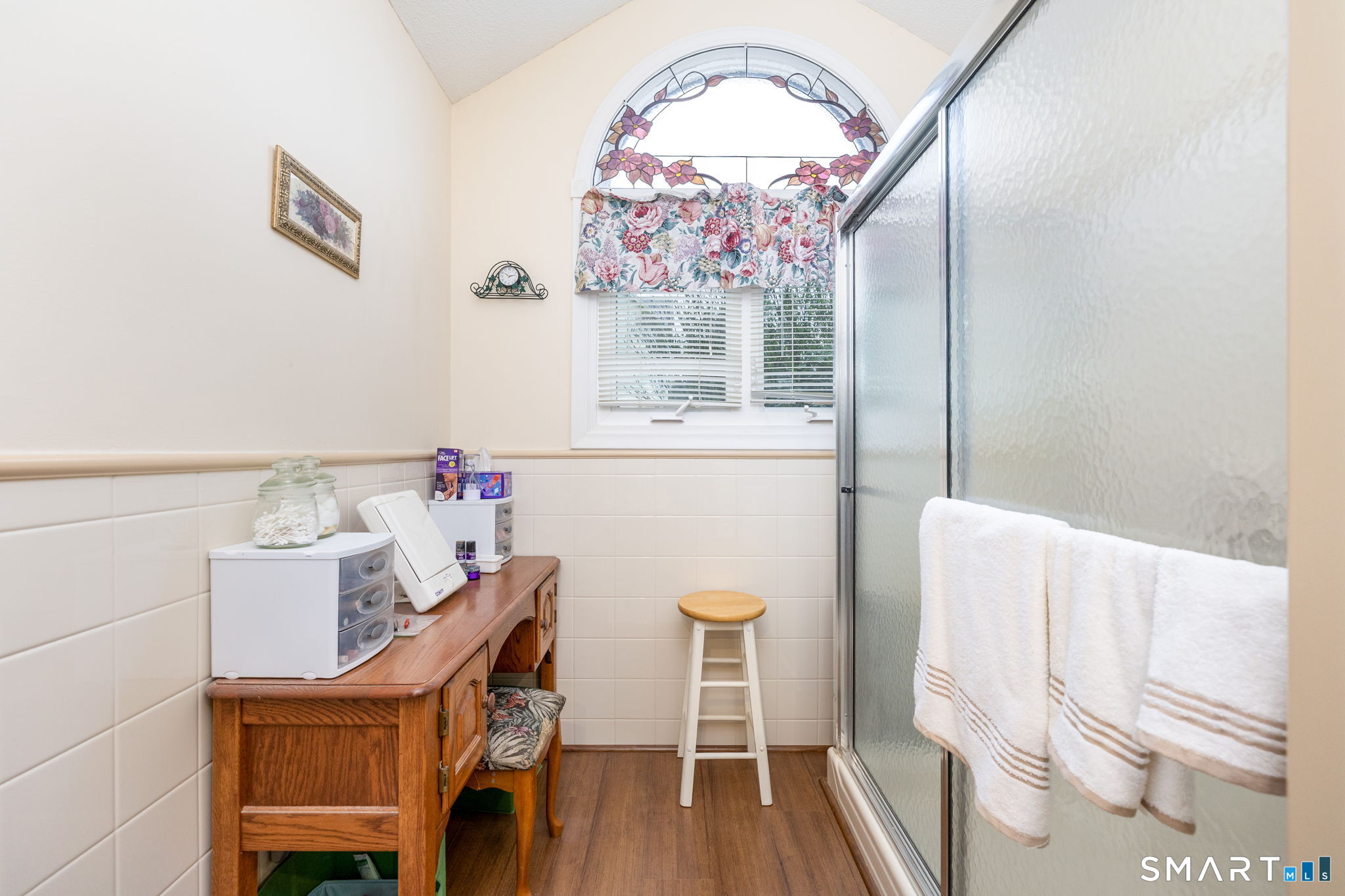 186 Main Street Unit: B