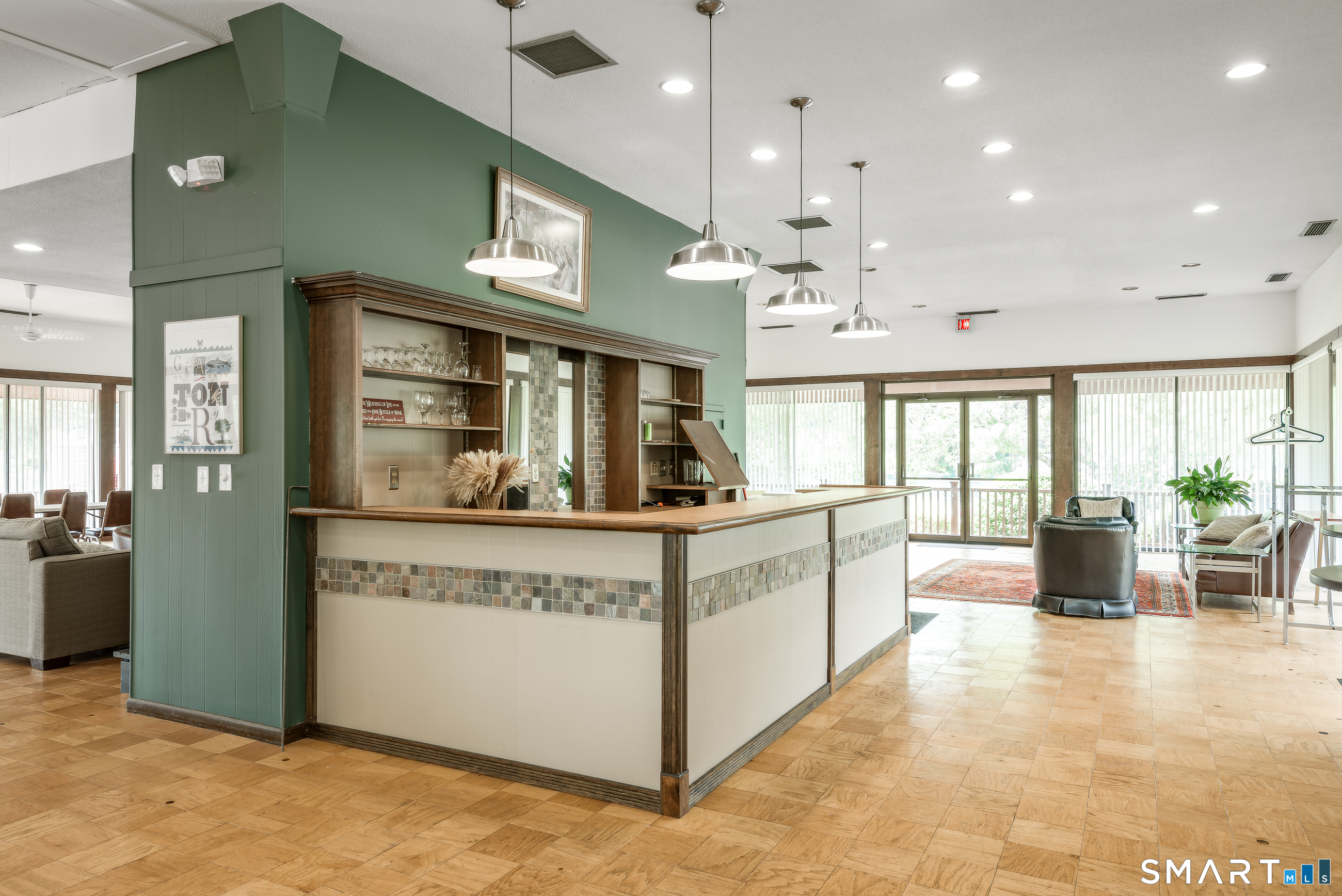 15 Hollister Way North Unit: 15