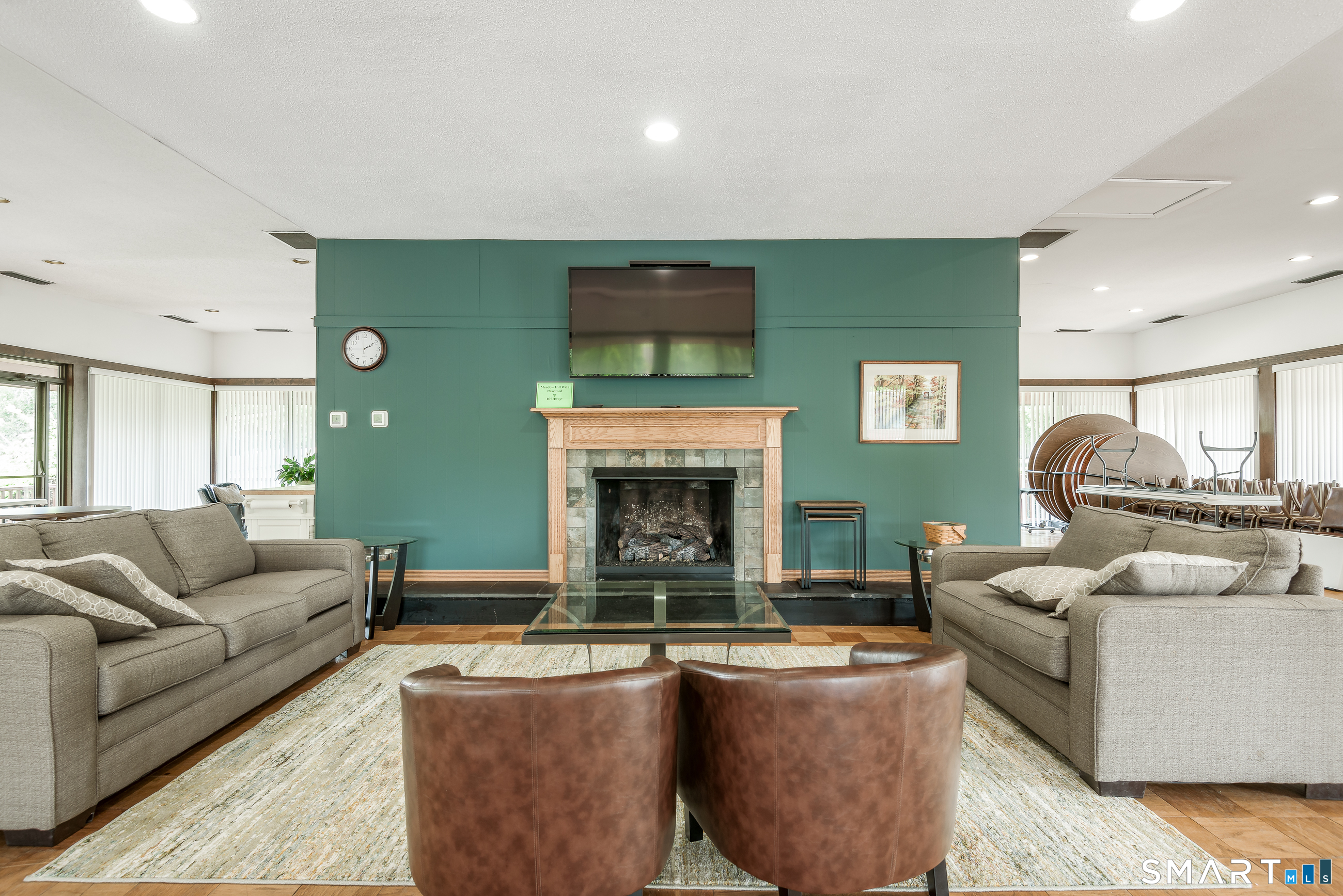 15 Hollister Way North Unit: 15