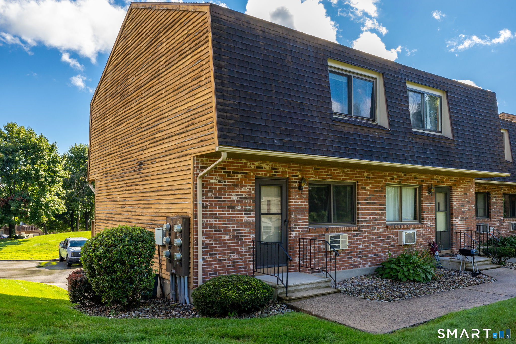 895 Matthews Street Unit: 62